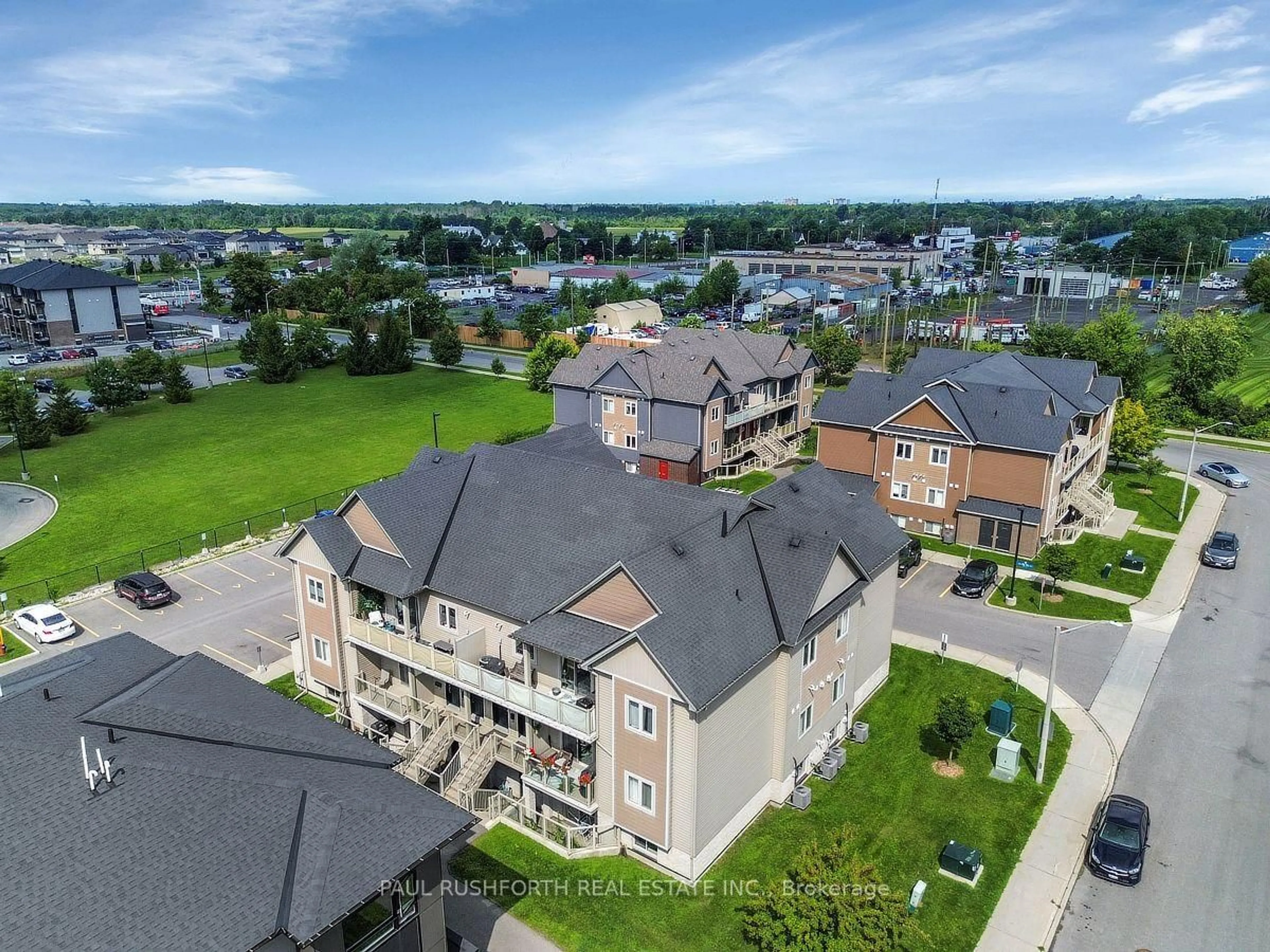 A pic from outside/outdoor area/front of a property/back of a property/a pic from drone, unknown for 260 Big Sky Private, Ottawa Ontario K1T 0M8