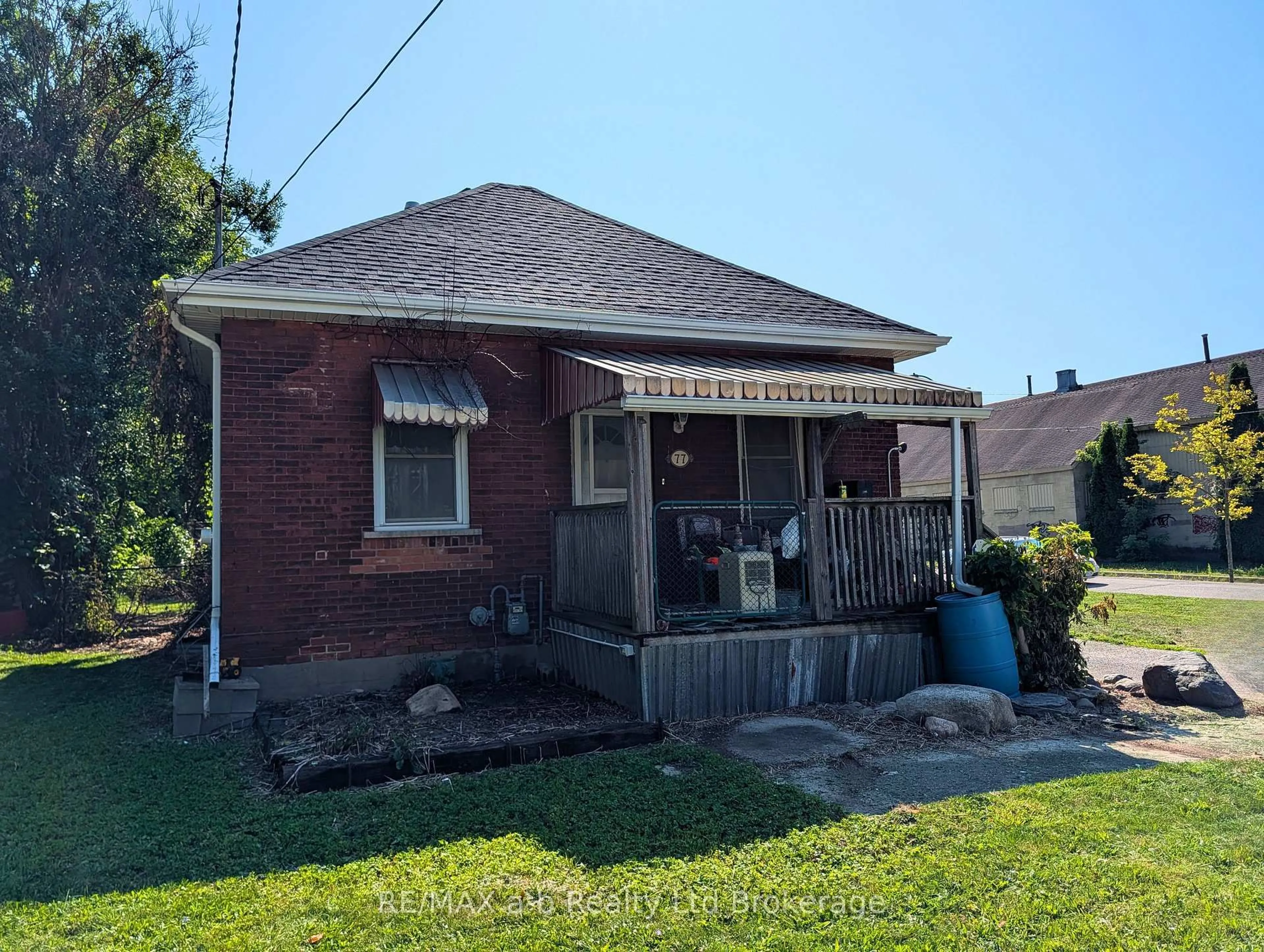 Unknown for 77 Hincks St, Woodstock Ontario N4S 3X2