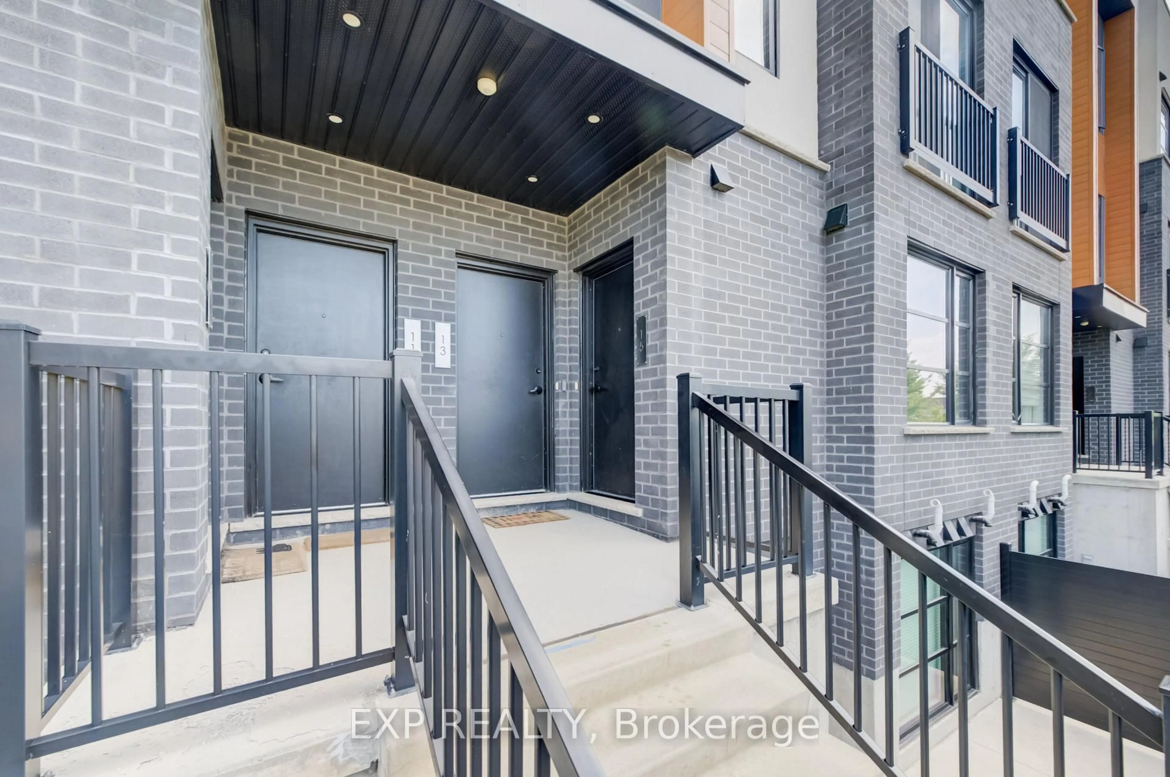 Indoor entryway for 3900 Savoy St #15, London South Ontario N6P 0H9