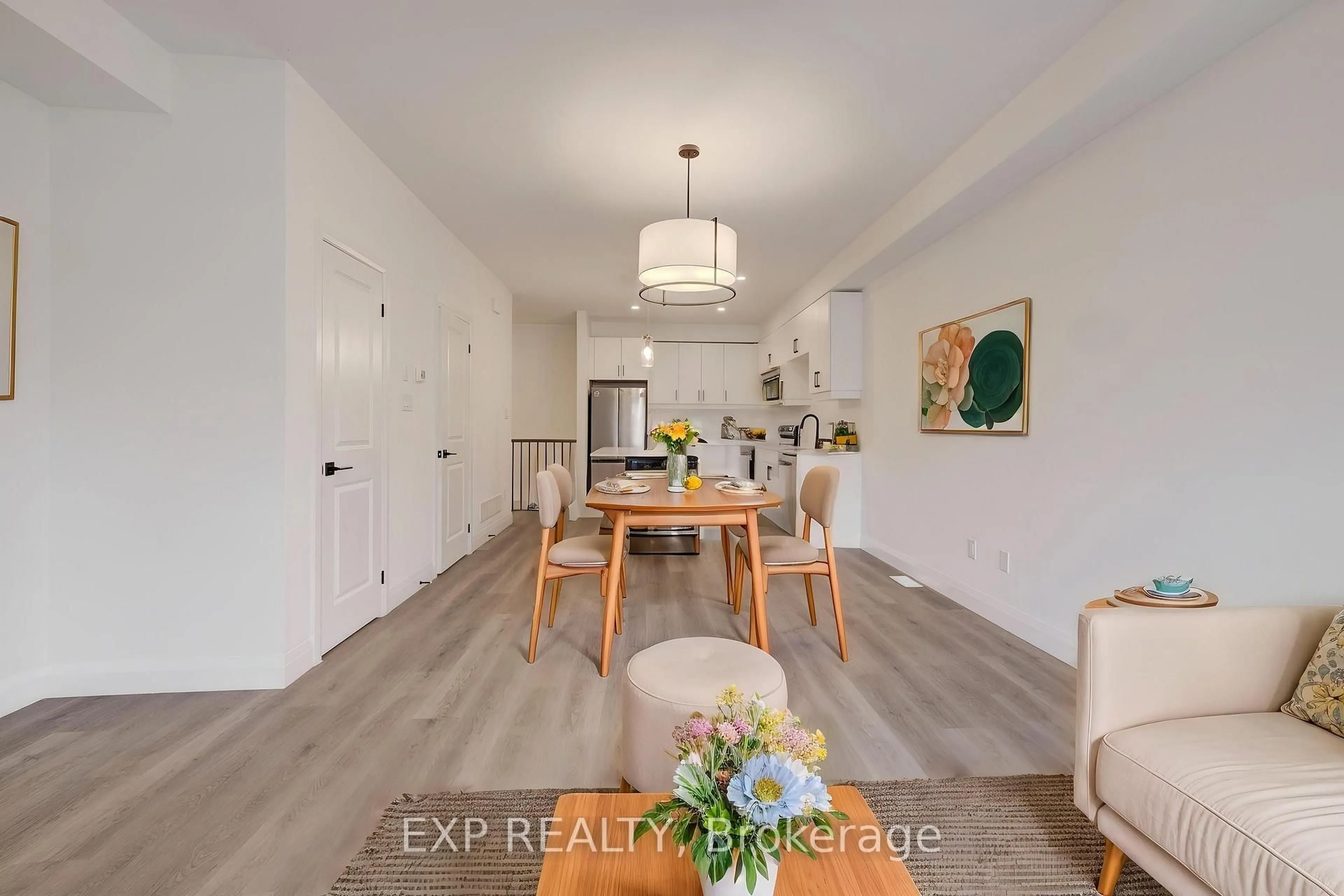 Indoor entryway for 3900 Savoy St #15, London South Ontario N6P 0H9