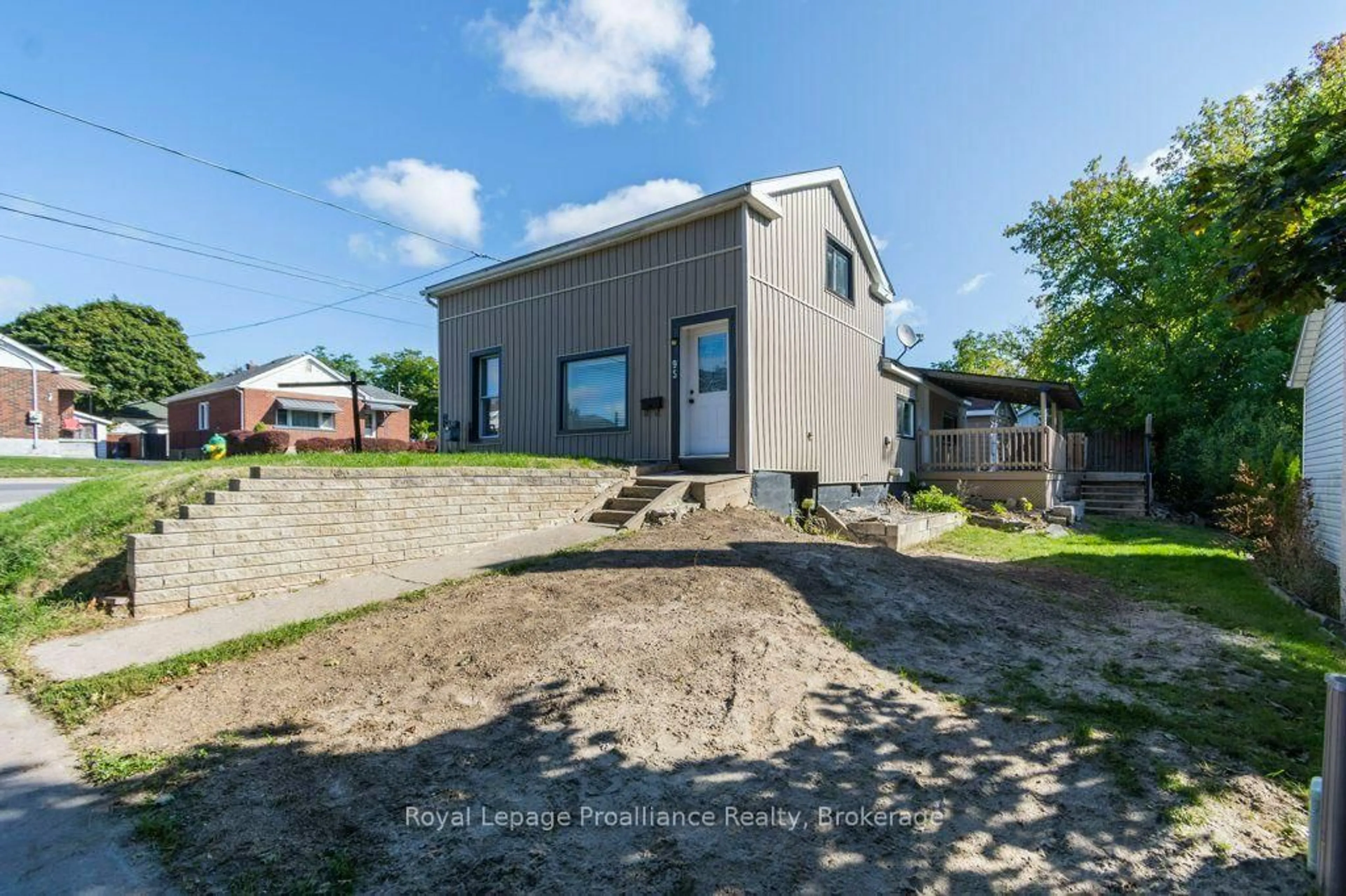 Unknown for 95 Grier St, Belleville Ontario K8P 3A2
