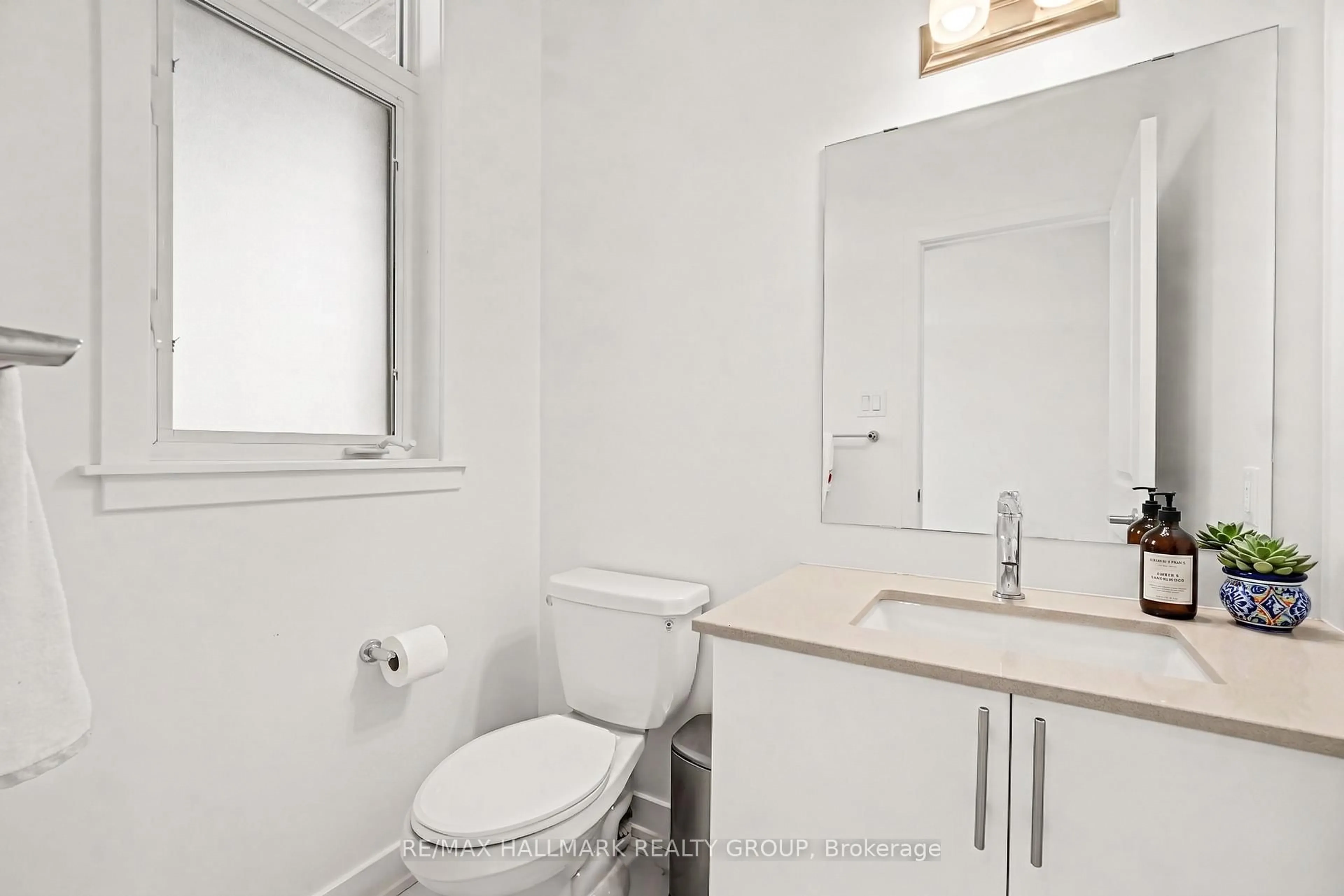 Standard bathroom, unknown for 257 Joshua St, Ottawa Ontario K0A 2Y0