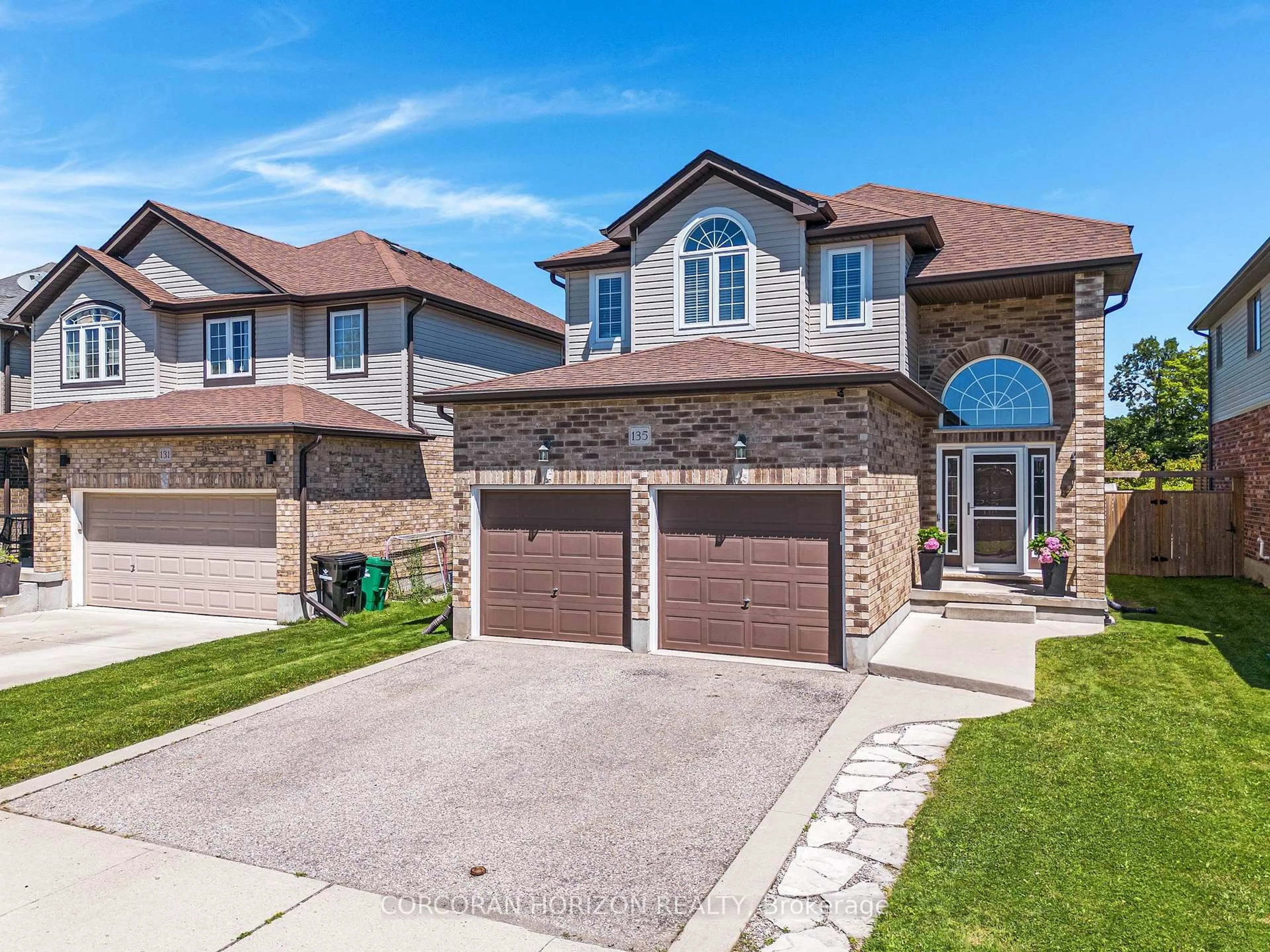 Home with brick exterior material, street for 135 Broadoaks Dr, Cambridge Ontario N1T 0A9