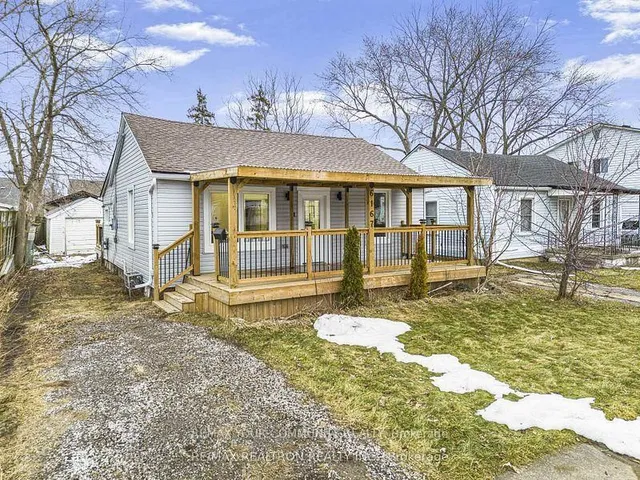 6167 Skinner St, Niagara Falls 2