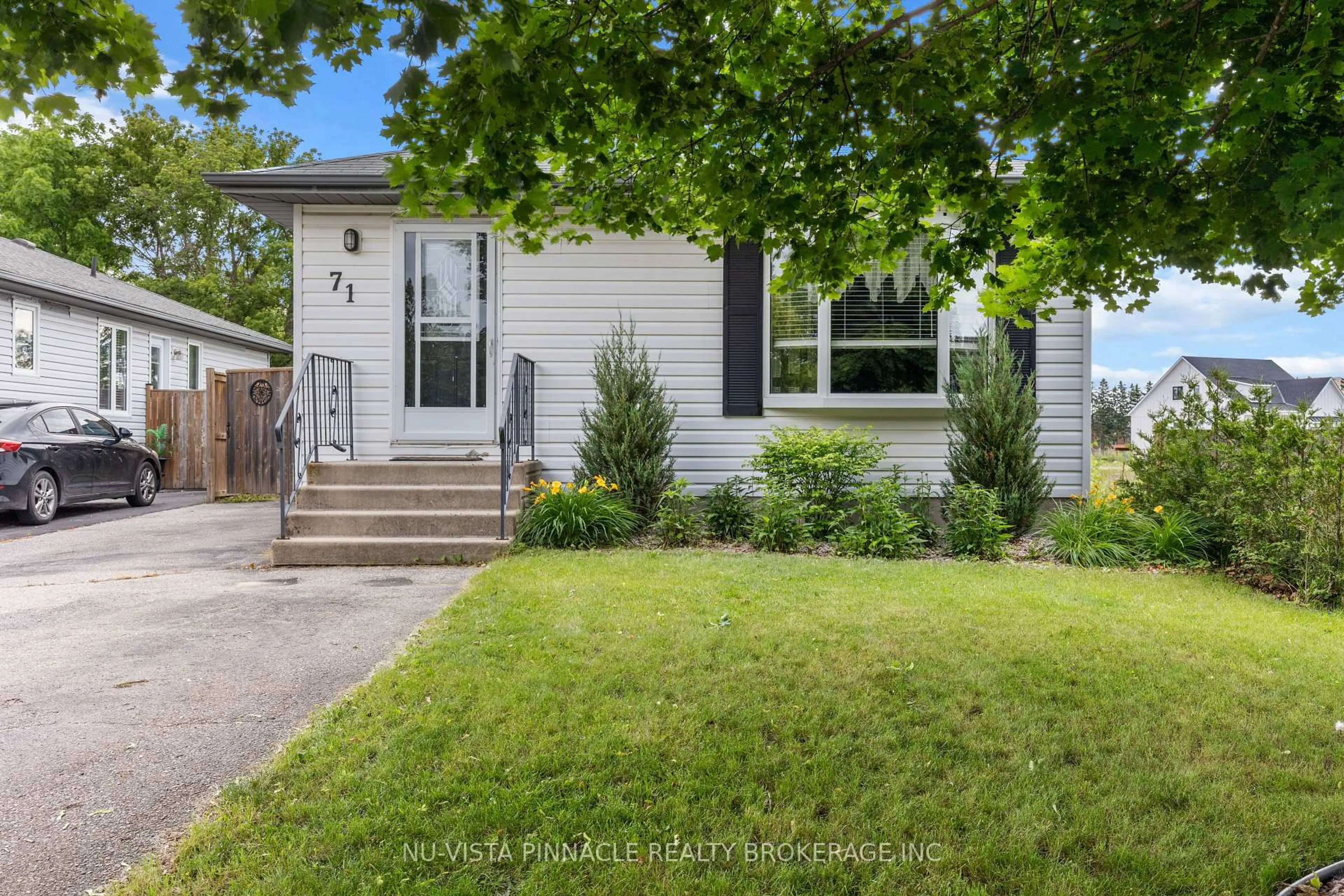 Home with vinyl exterior material, street for 71 Melanie Dr, Aylmer Ontario N5H 3G5