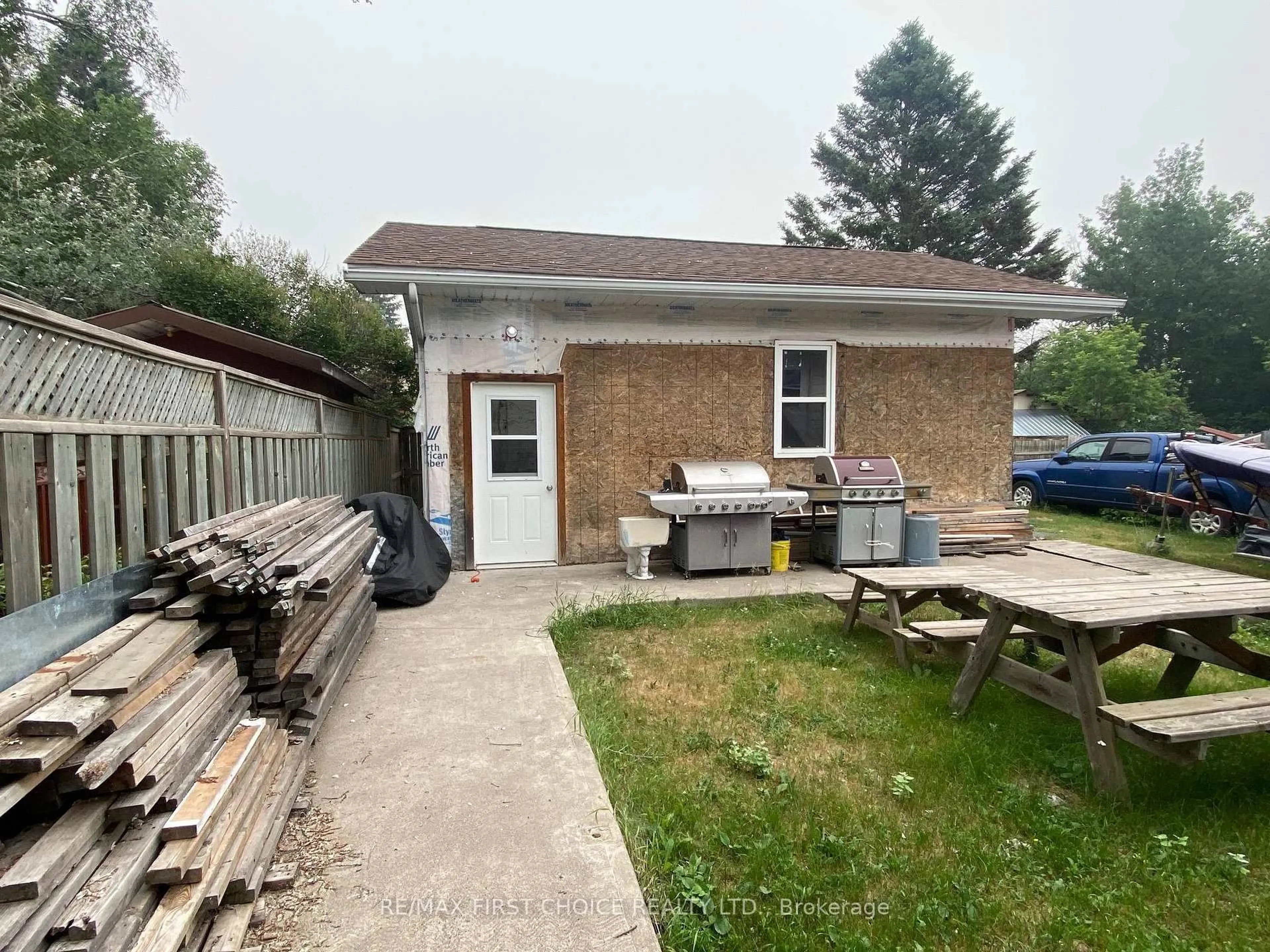 Unknown for 218 Powley St, Thunder Bay Ontario P7A 2K9