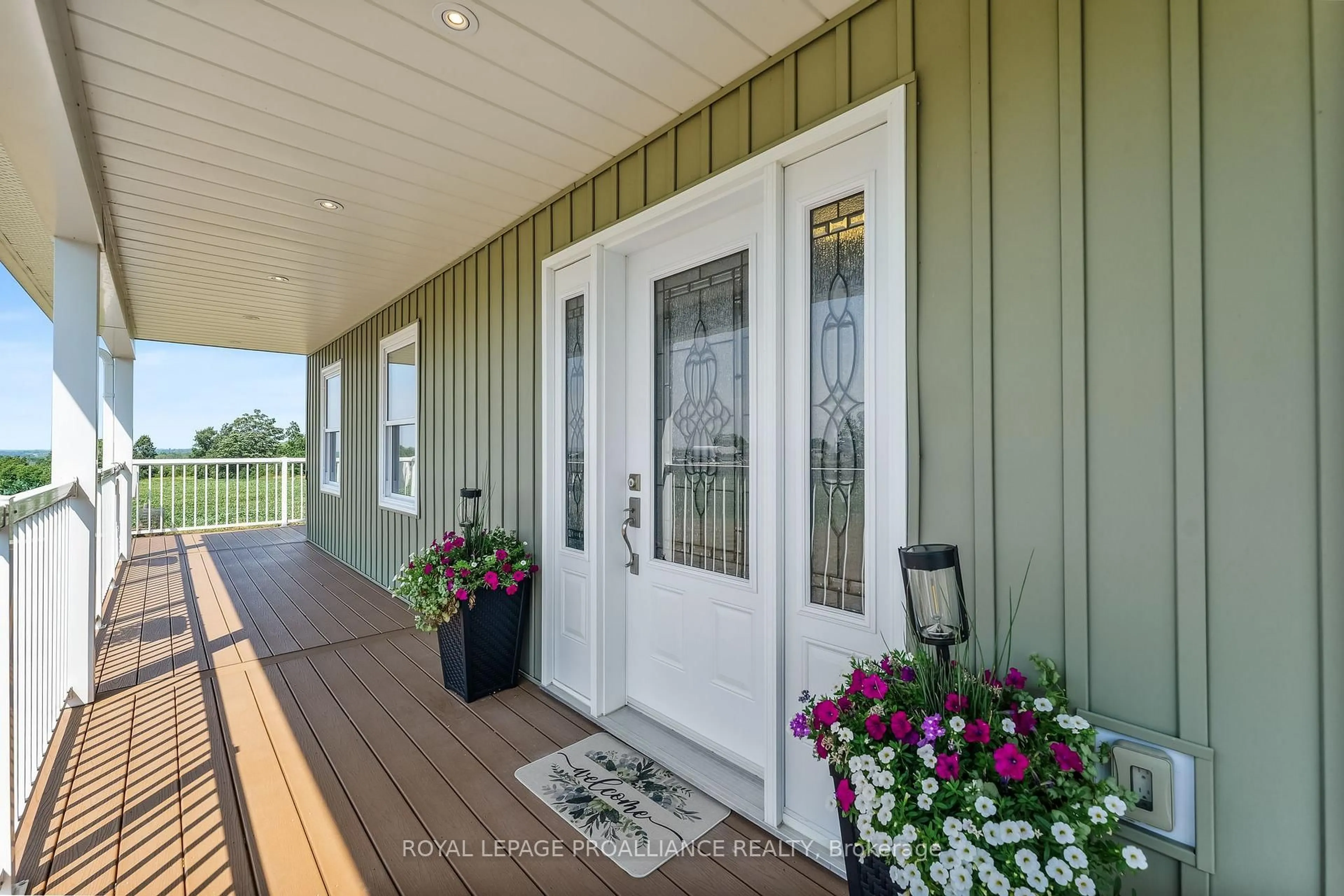 Indoor entryway for 1526 County Road 2, Otonabee-South Monaghan Ontario K0L 1B0