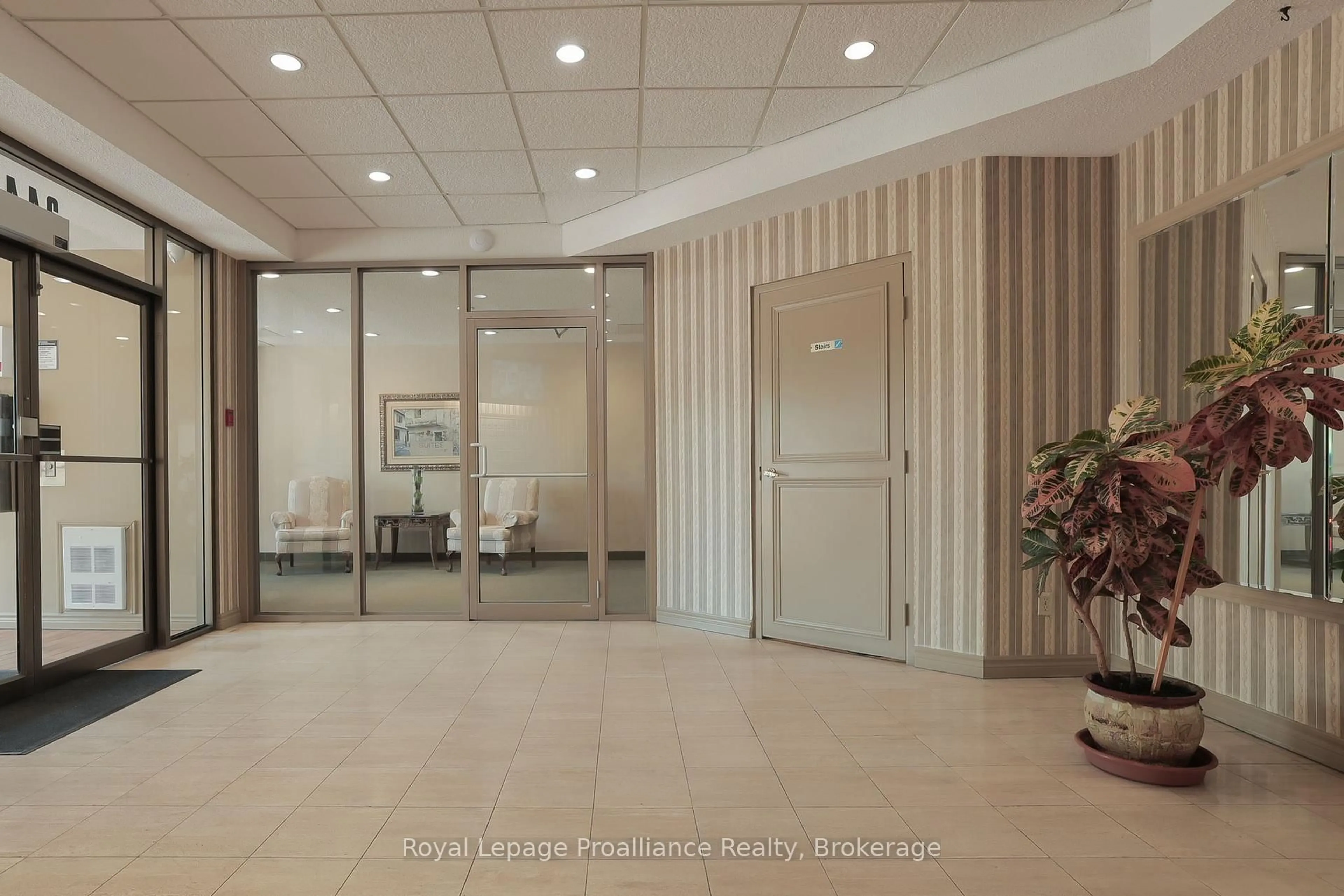 Indoor foyer for 344 Front St #1205, Belleville Ontario K8N 5M4