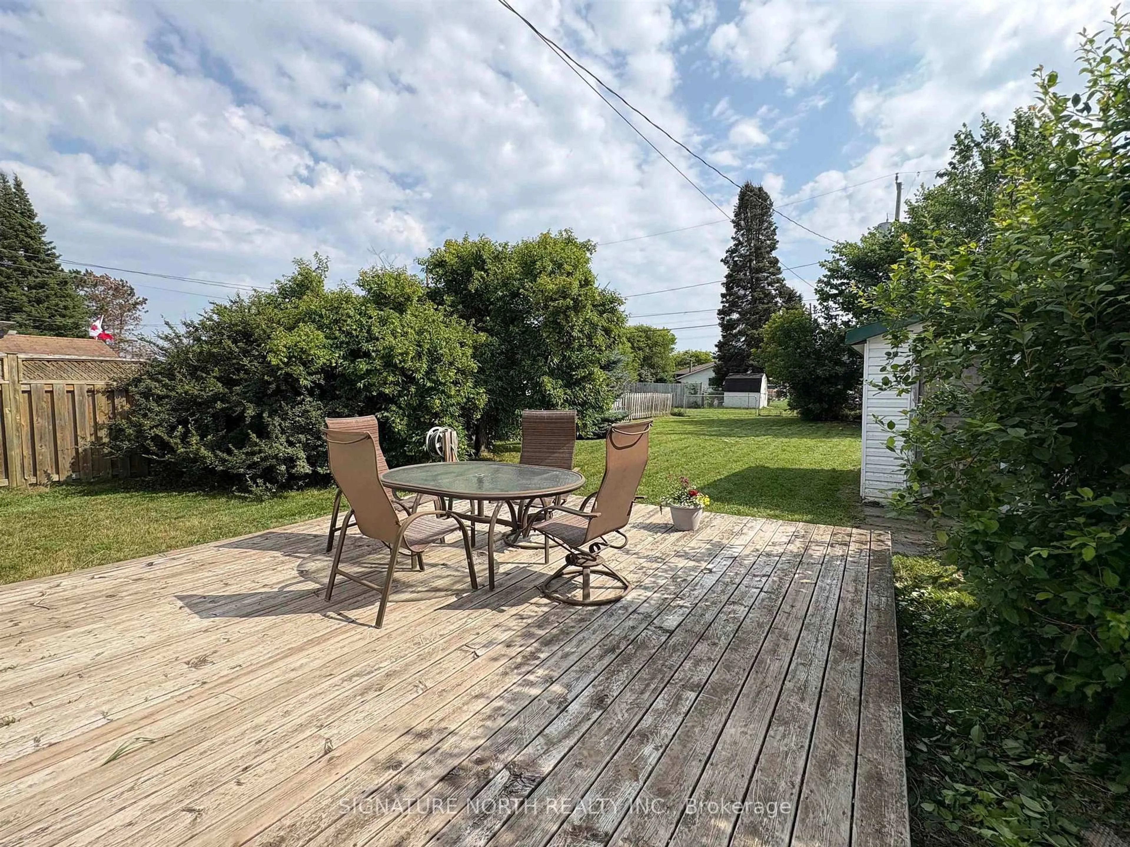 Patio, water/lake/river/ocean view for 140 Christina St, Thunder Bay Ontario P7E 4N5