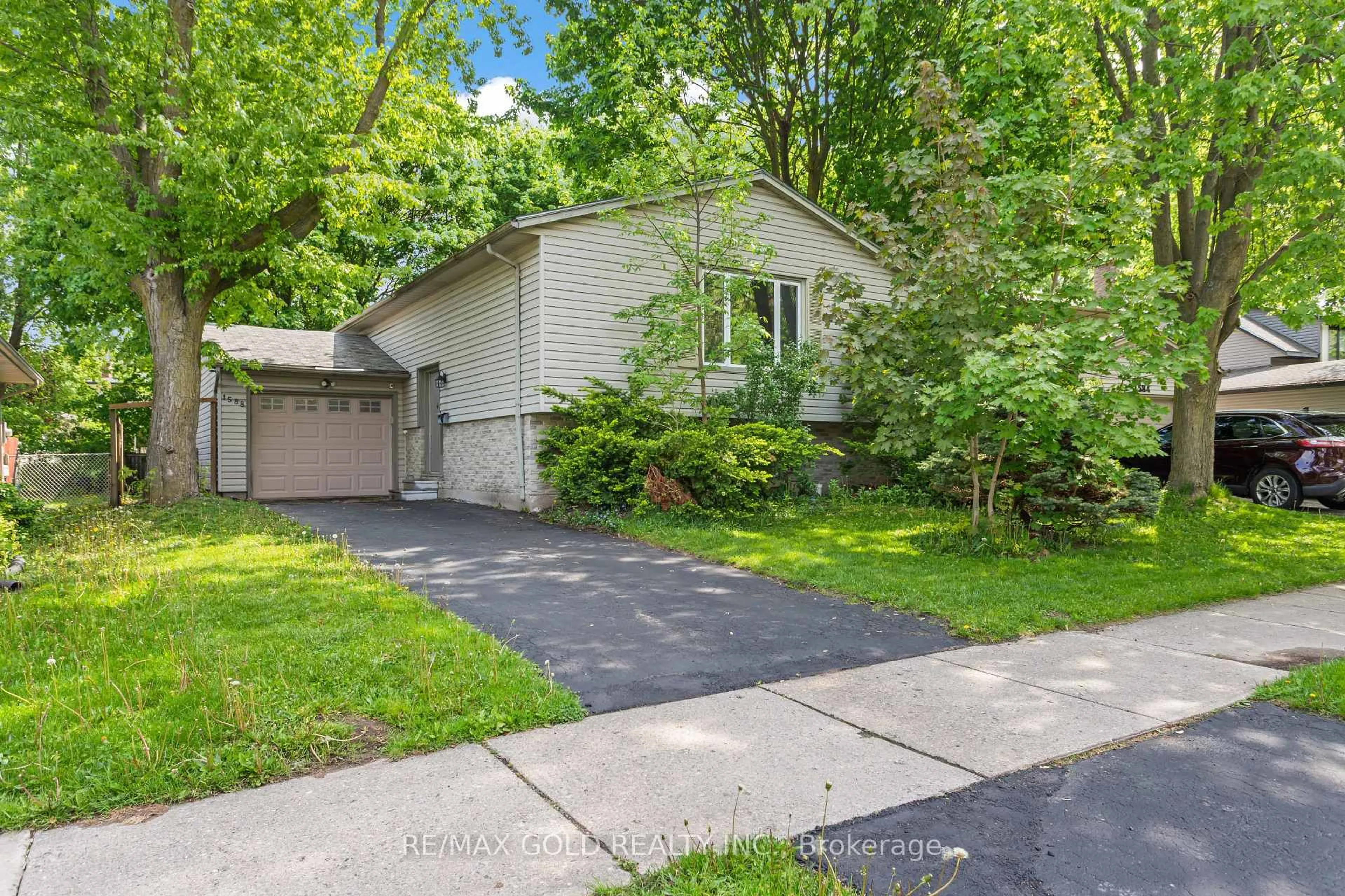 Unknown for 1588 Aldersbrook Rd, London North Ontario N6G 2Z3