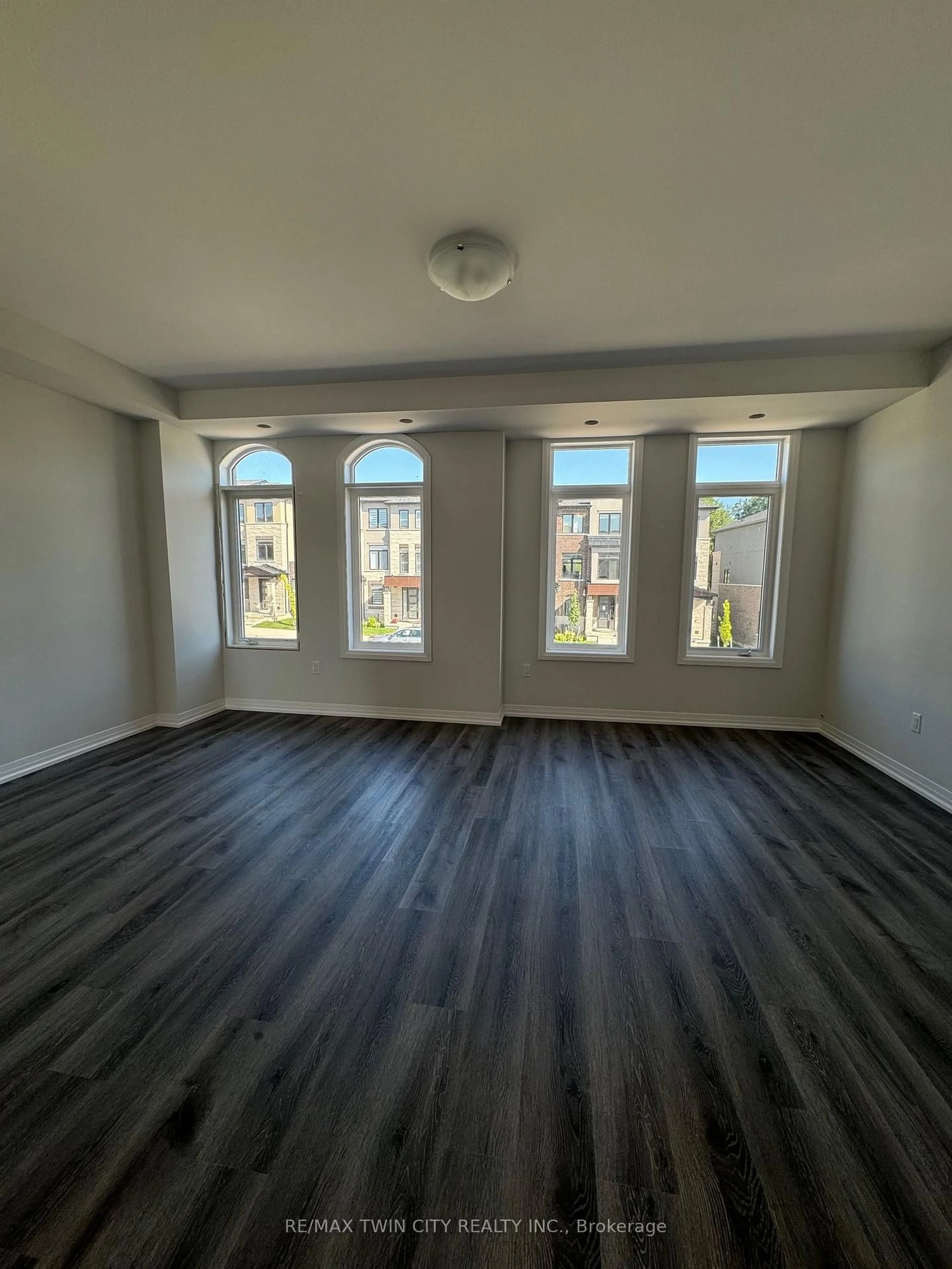 A pic of a room for 155 Equestrian Way #26, Cambridge Ontario N3E 0E8