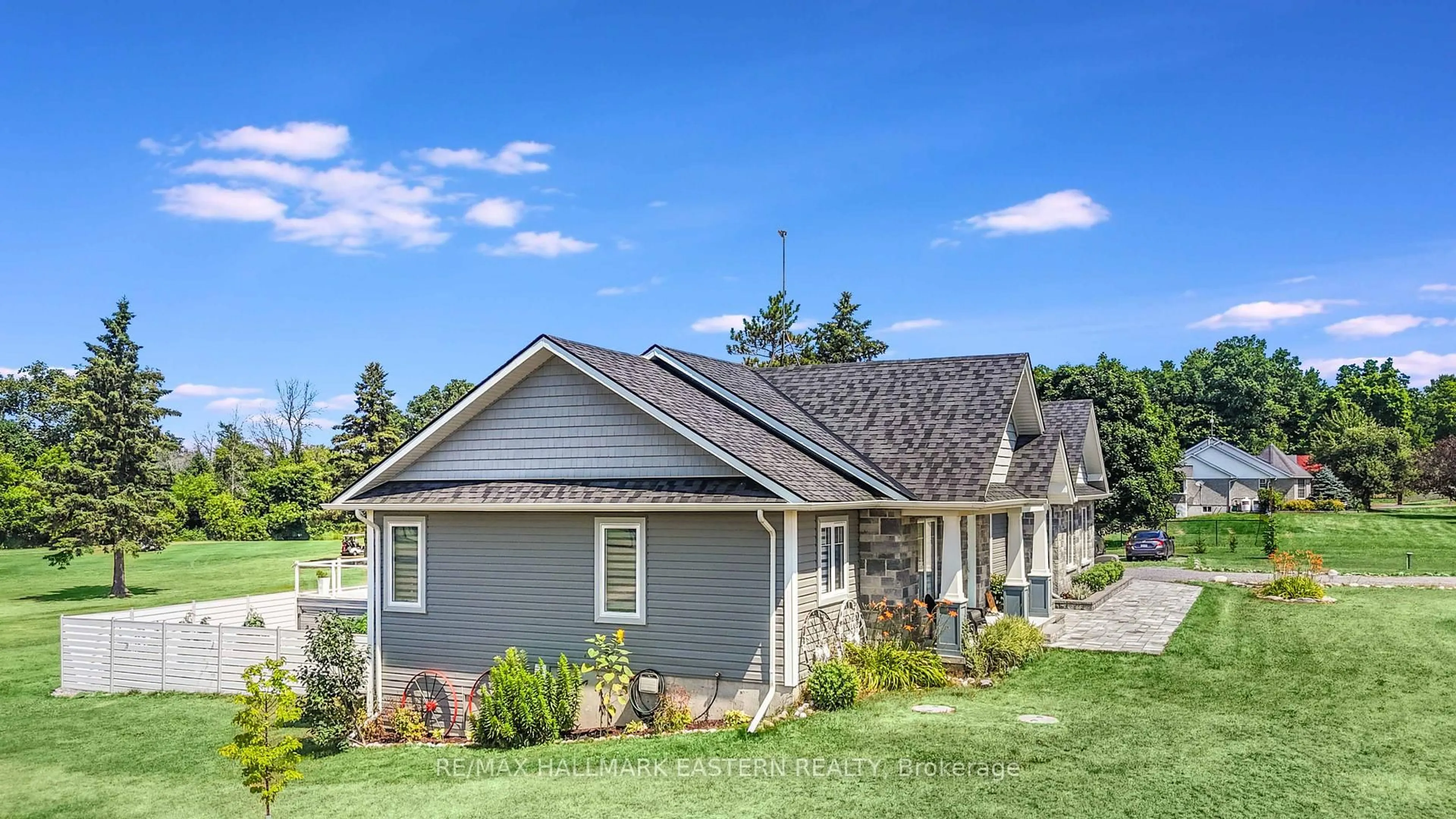 Home with vinyl exterior material, unknown for 1557 Frankford Stirling Rd, Stirling Ontario K0K 3E0