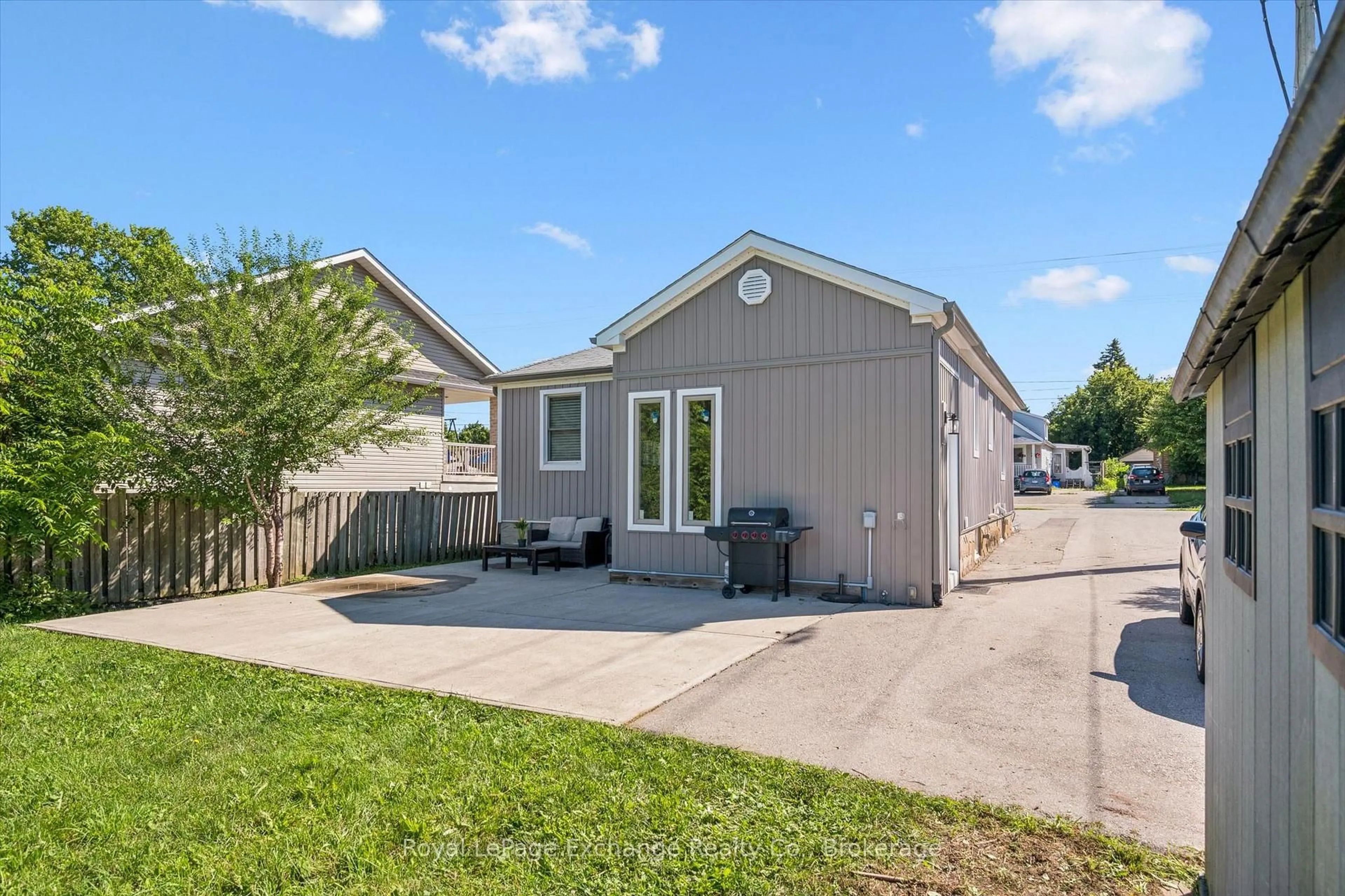 Unknown for 68 Elgin St, Cambridge Ontario N1R 5G5