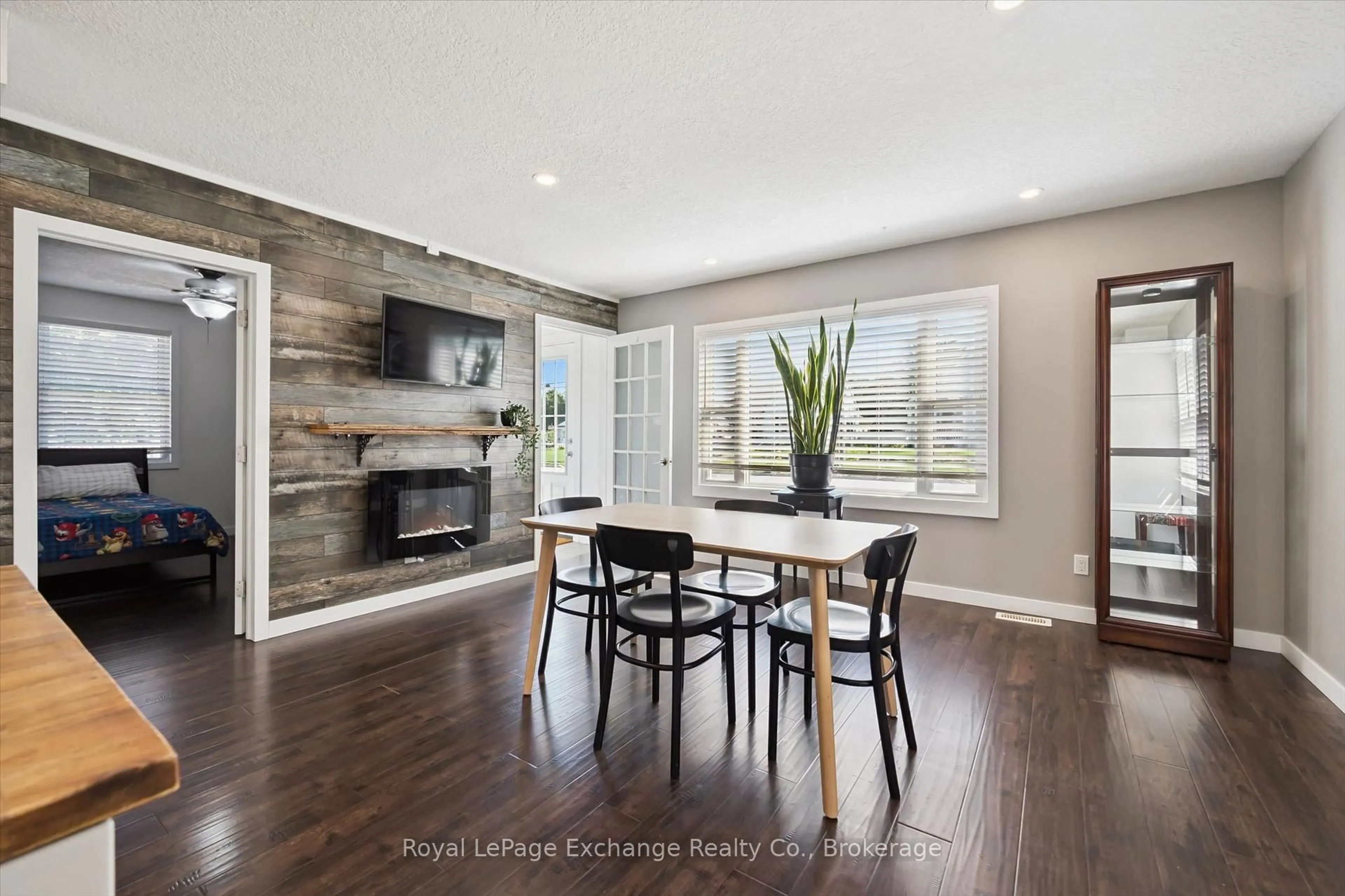 Open concept kitchen, wood/laminate floor for 68 Elgin St, Cambridge Ontario N1R 5G5