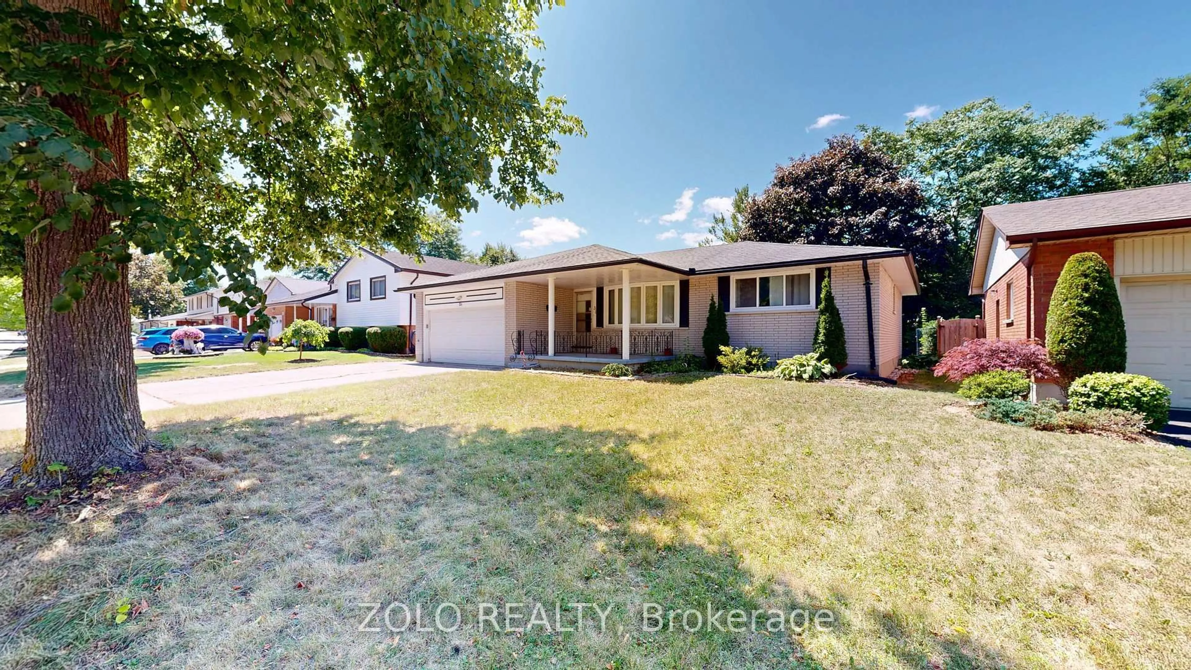A pic from outside/outdoor area/front of a property/back of a property/a pic from drone, street for 31 Applewood Lane, London South Ontario N6J 3P9