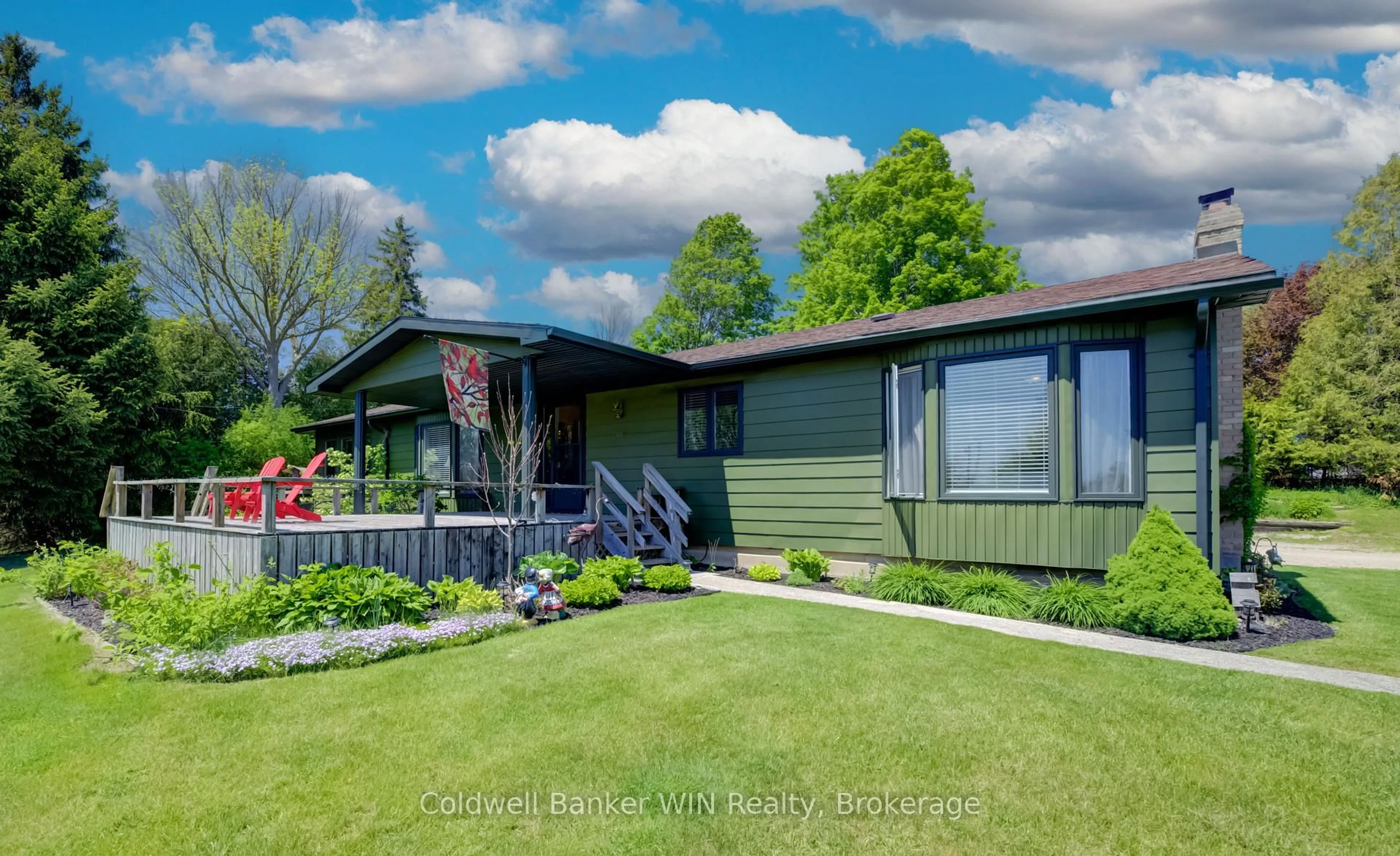 Home with vinyl exterior material, street for 9 Cardinal St, Brockton Ontario N0G 2V0