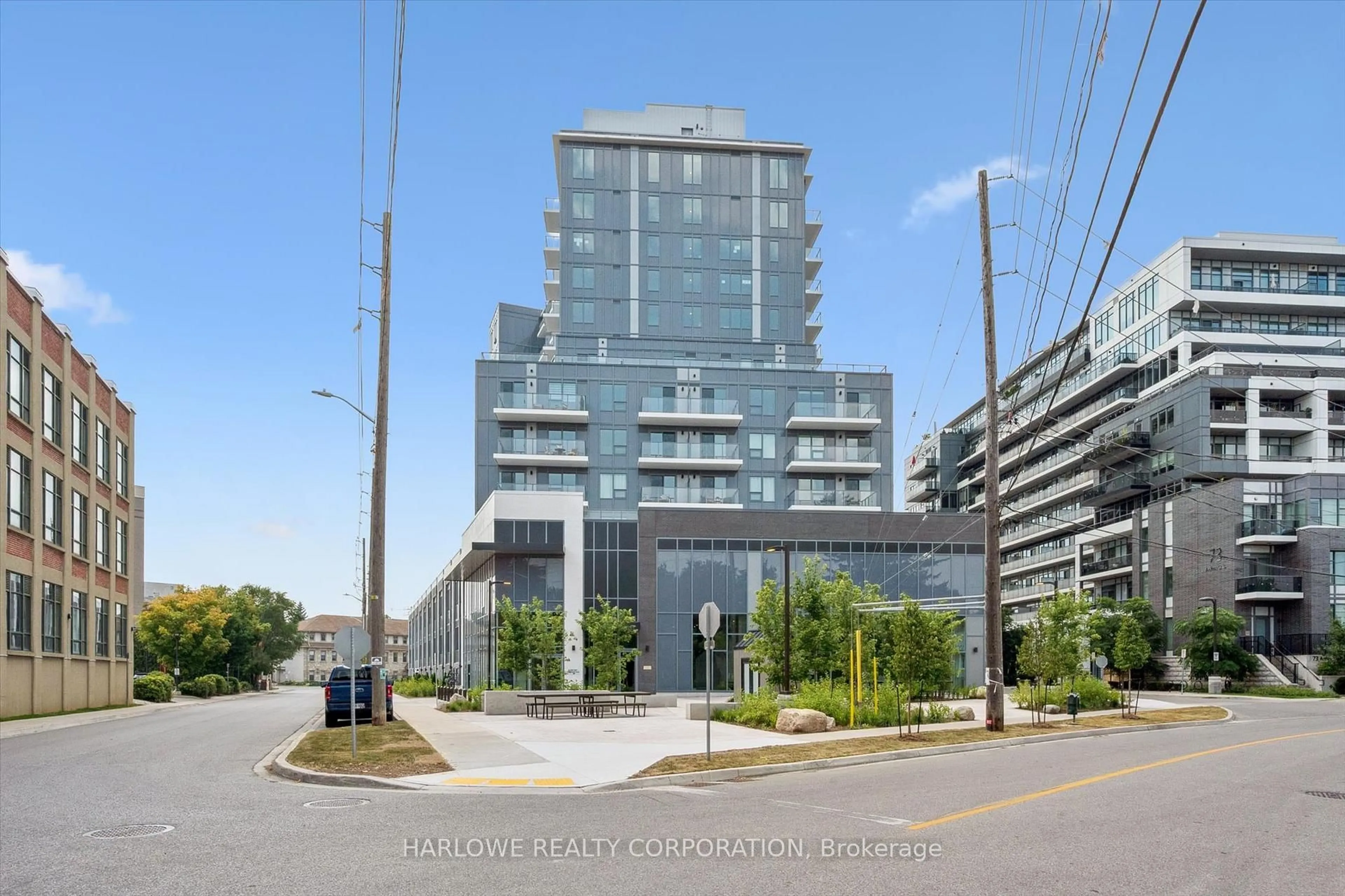 Indoor foyer for 93 Arthur St #301, Guelph Ontario N1E 0S6