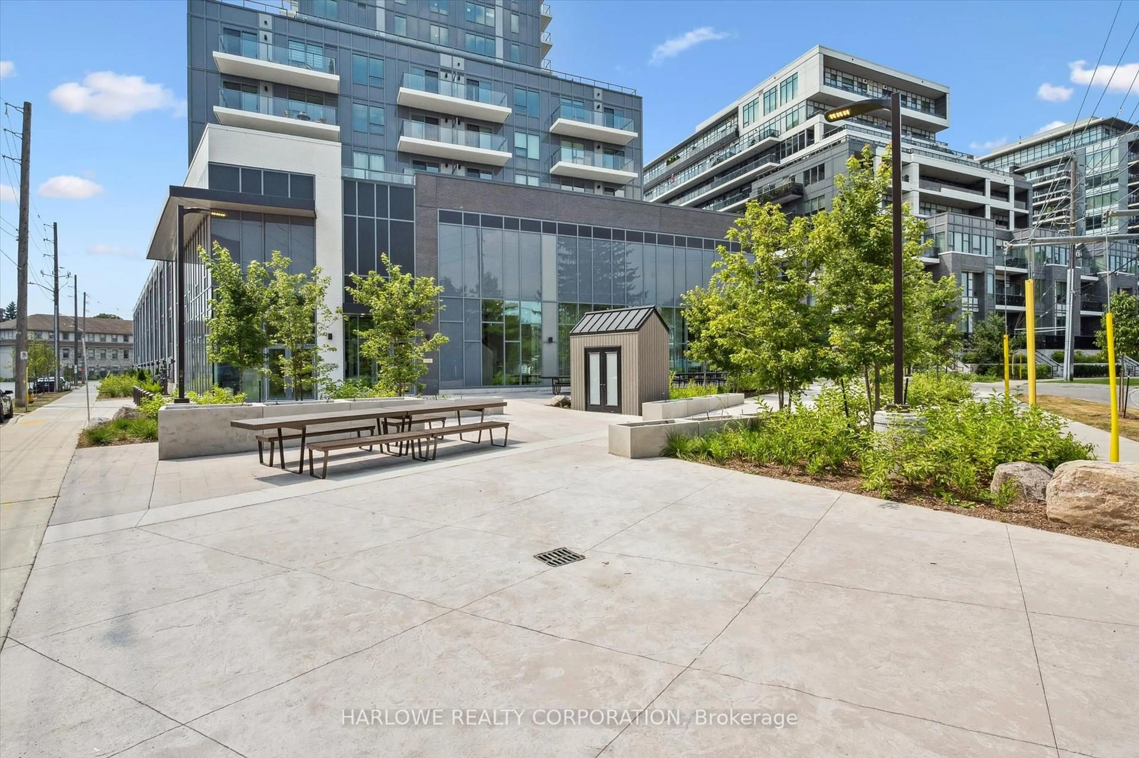 Patio, street for 93 Arthur St #301, Guelph Ontario N1E 0S6