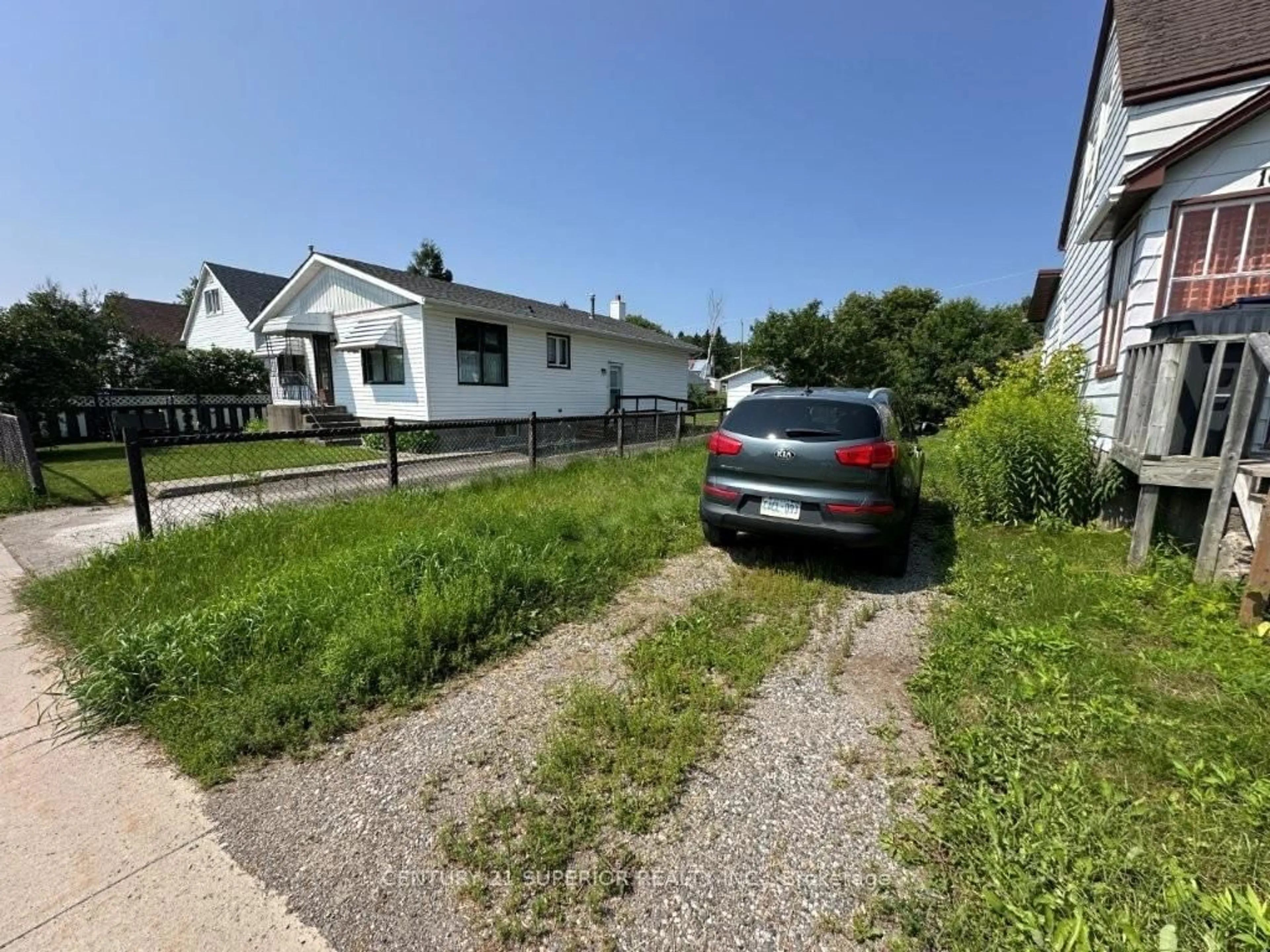 A pic from outside/outdoor area/front of a property/back of a property/a pic from drone, street for 161 Bell Street, Nipigon Ontario P0T 2J0