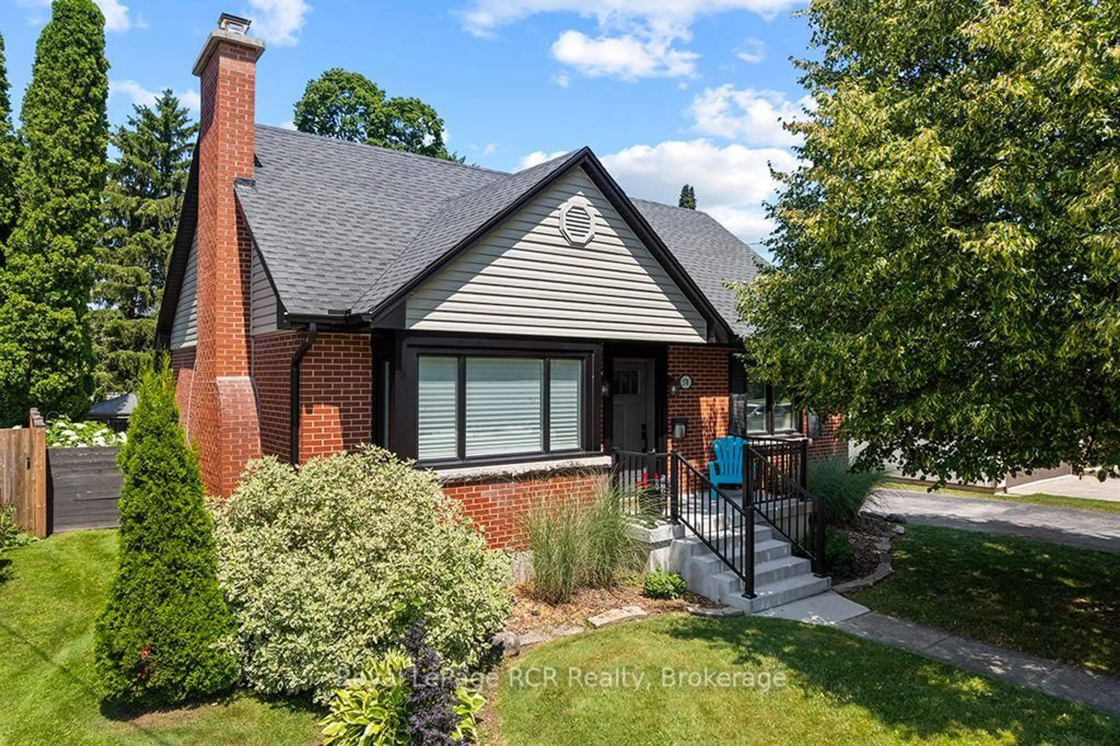 Home with brick exterior material, street for 578 7th St, Owen Sound Ontario N4K 3L6
