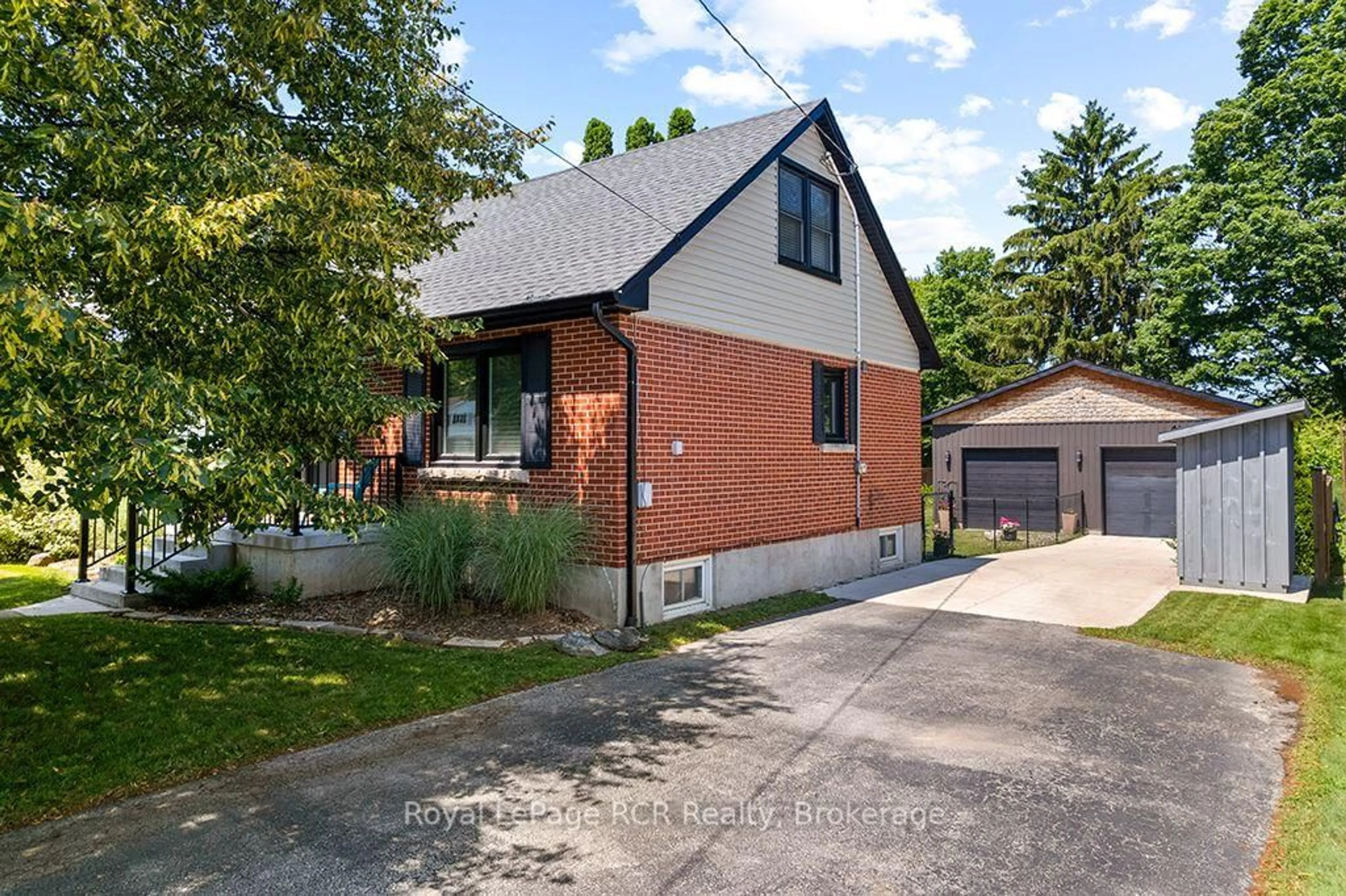 Home with brick exterior material, street for 578 7th St, Owen Sound Ontario N4K 3L6