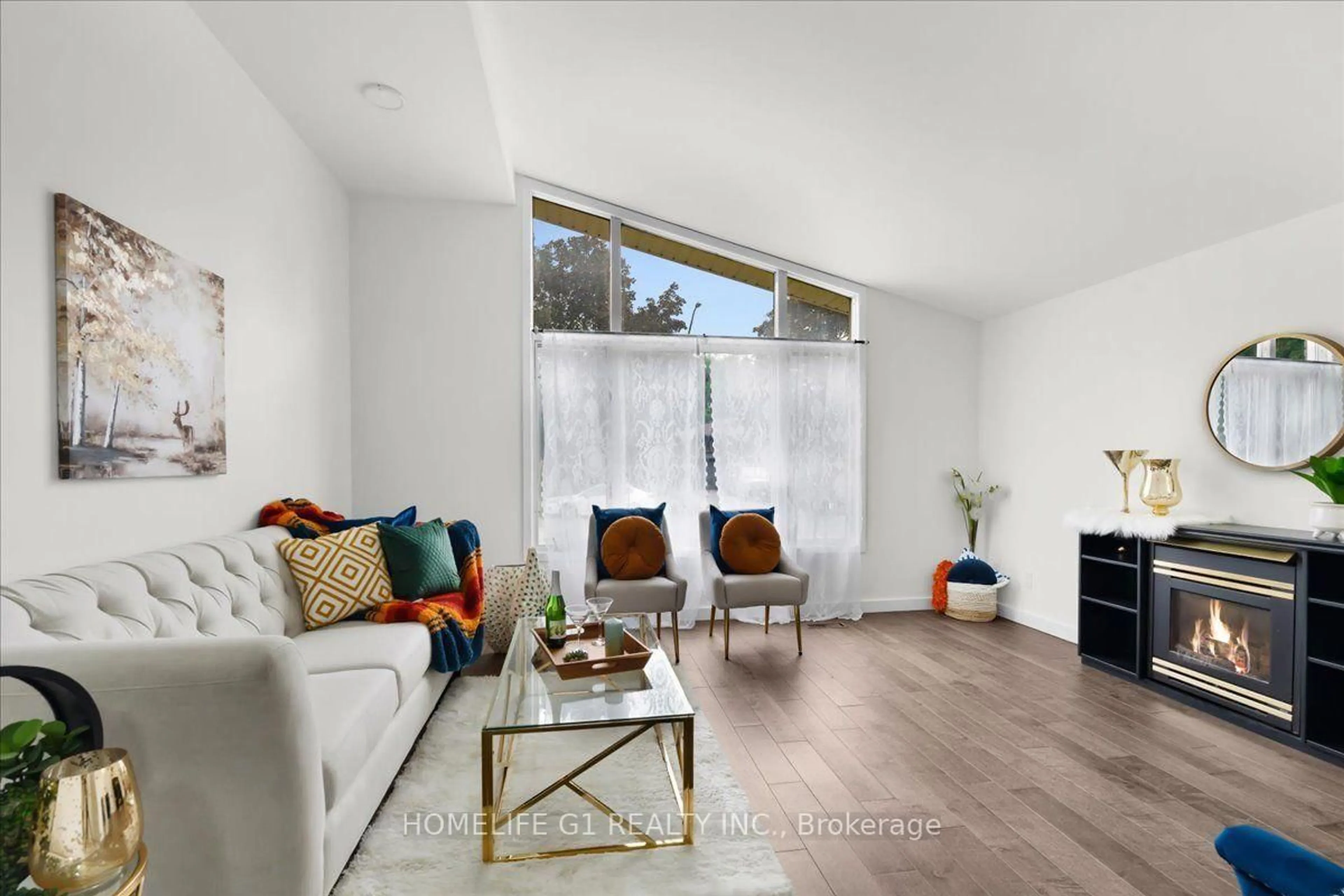 Living room with furniture, unknown for 19 Milton Ave, Cambridge Ontario N3C 2Y3