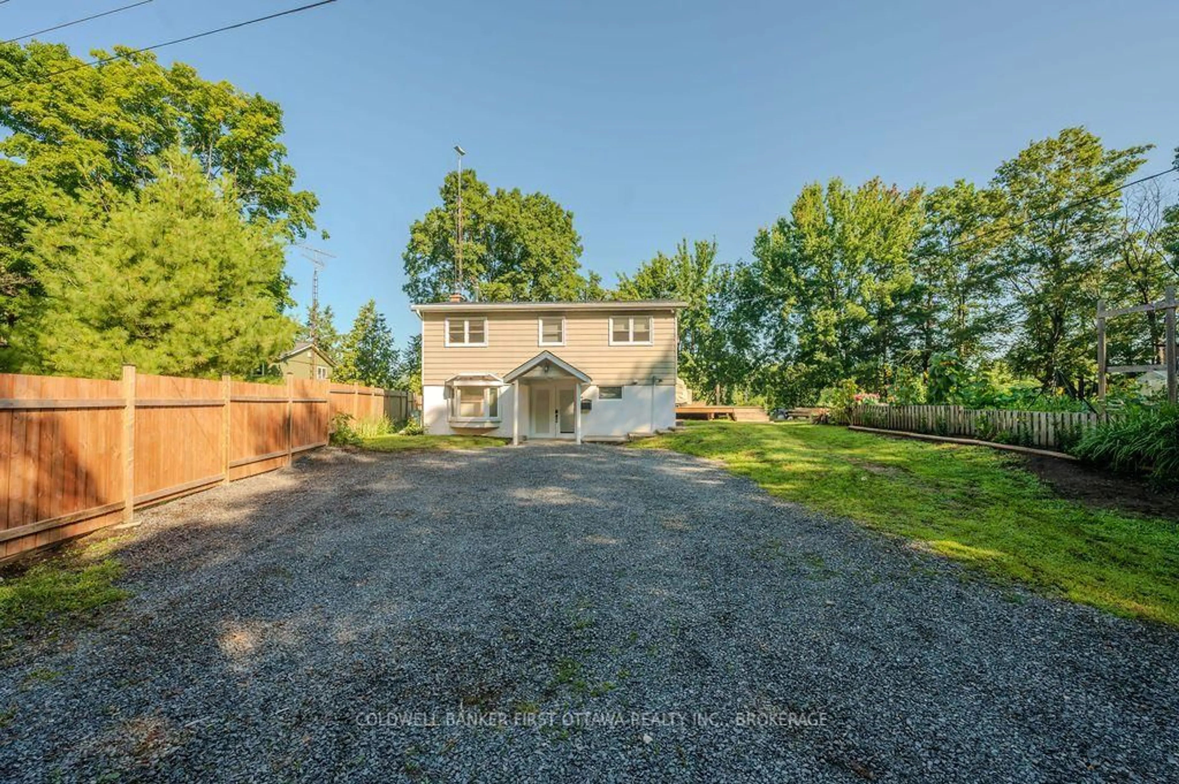 A pic from outside/outdoor area/front of a property/back of a property/a pic from drone, unknown for 1127 Perry Lane, Sydenham Ontario K0H 2T0