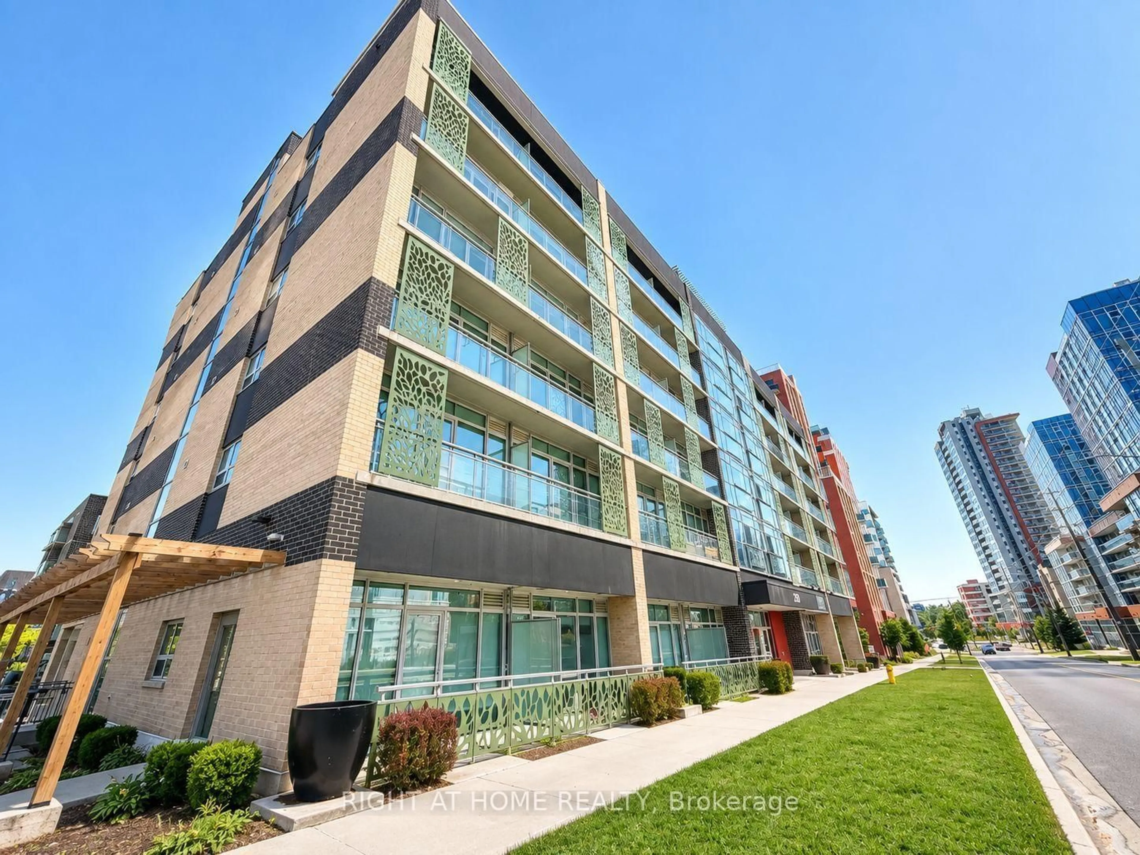Unknown for 250 Albert St #713, Waterloo Ontario N2L 0H5