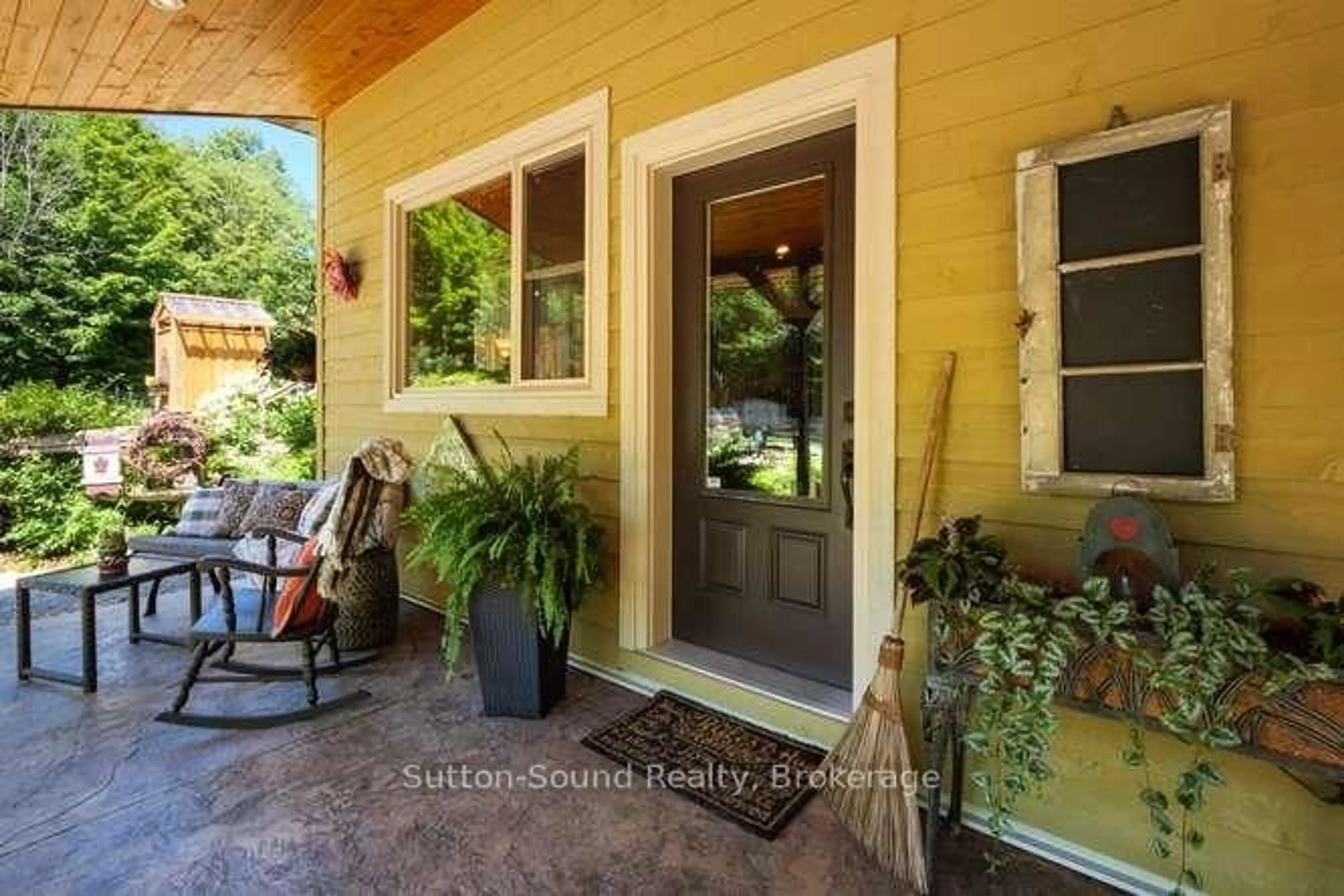 Indoor entryway for 130044 Sideroad 20 Sdrd, Georgian Bluffs Ontario N0H 2T0