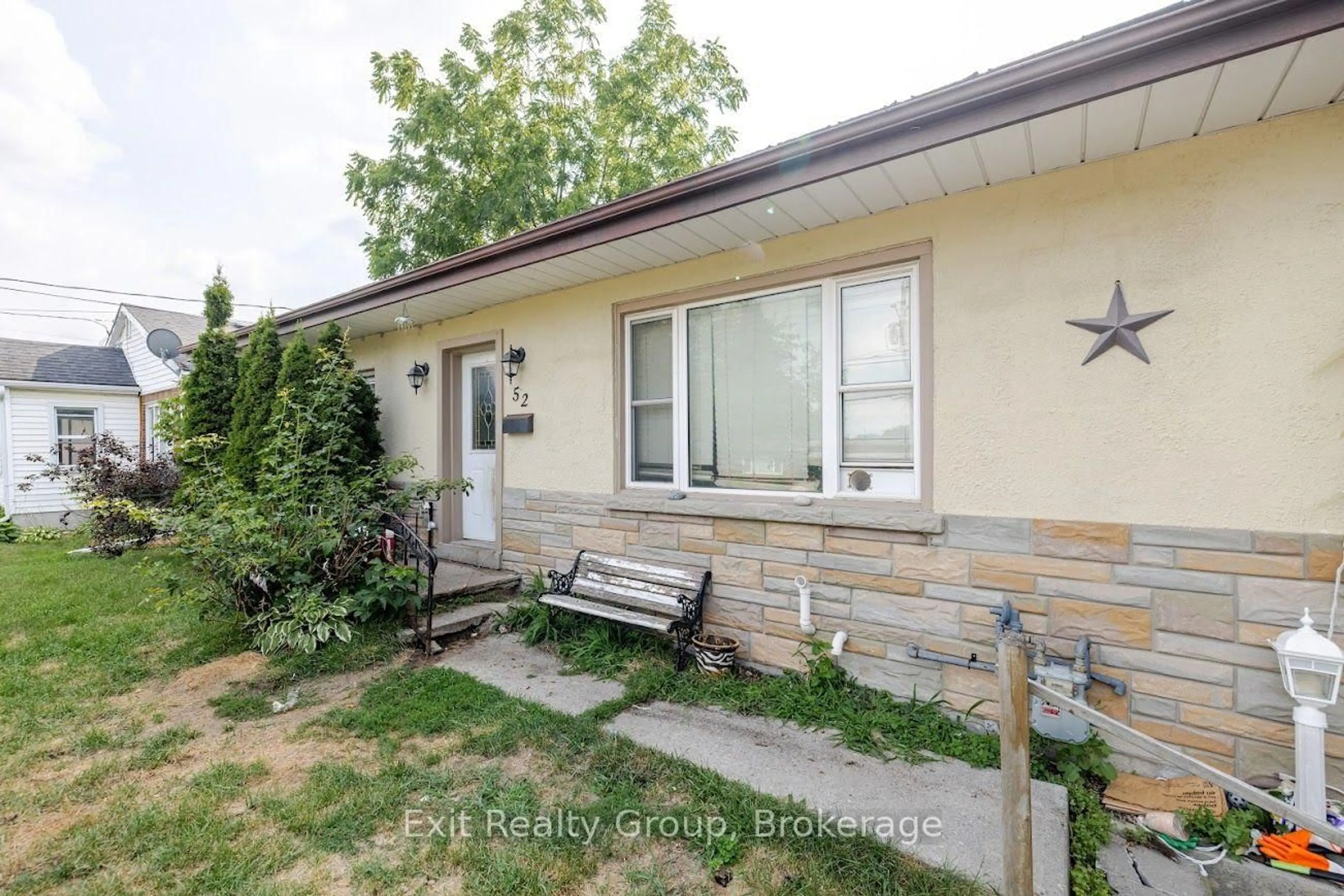 Unknown for 52 North Park St, Belleville Ontario K8P 2Y5