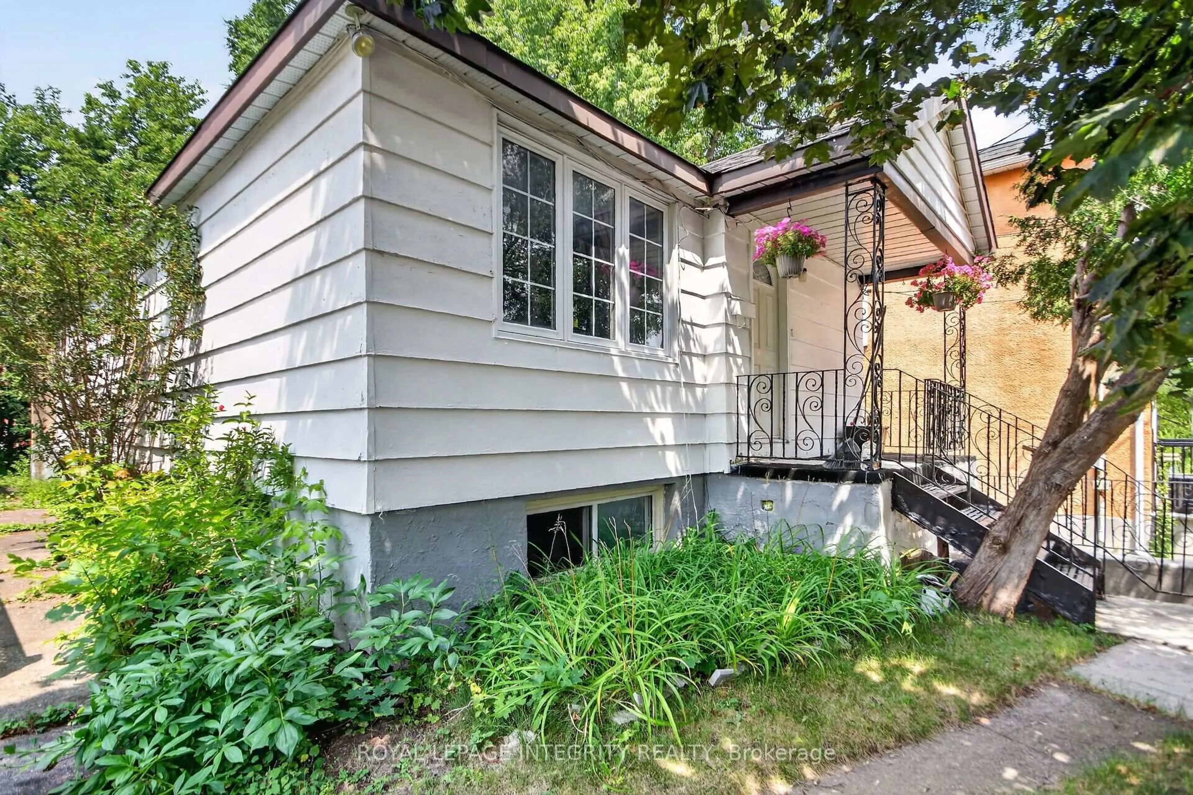 Unknown for 173 Genest St, Ottawa Ontario K1L 7Y8