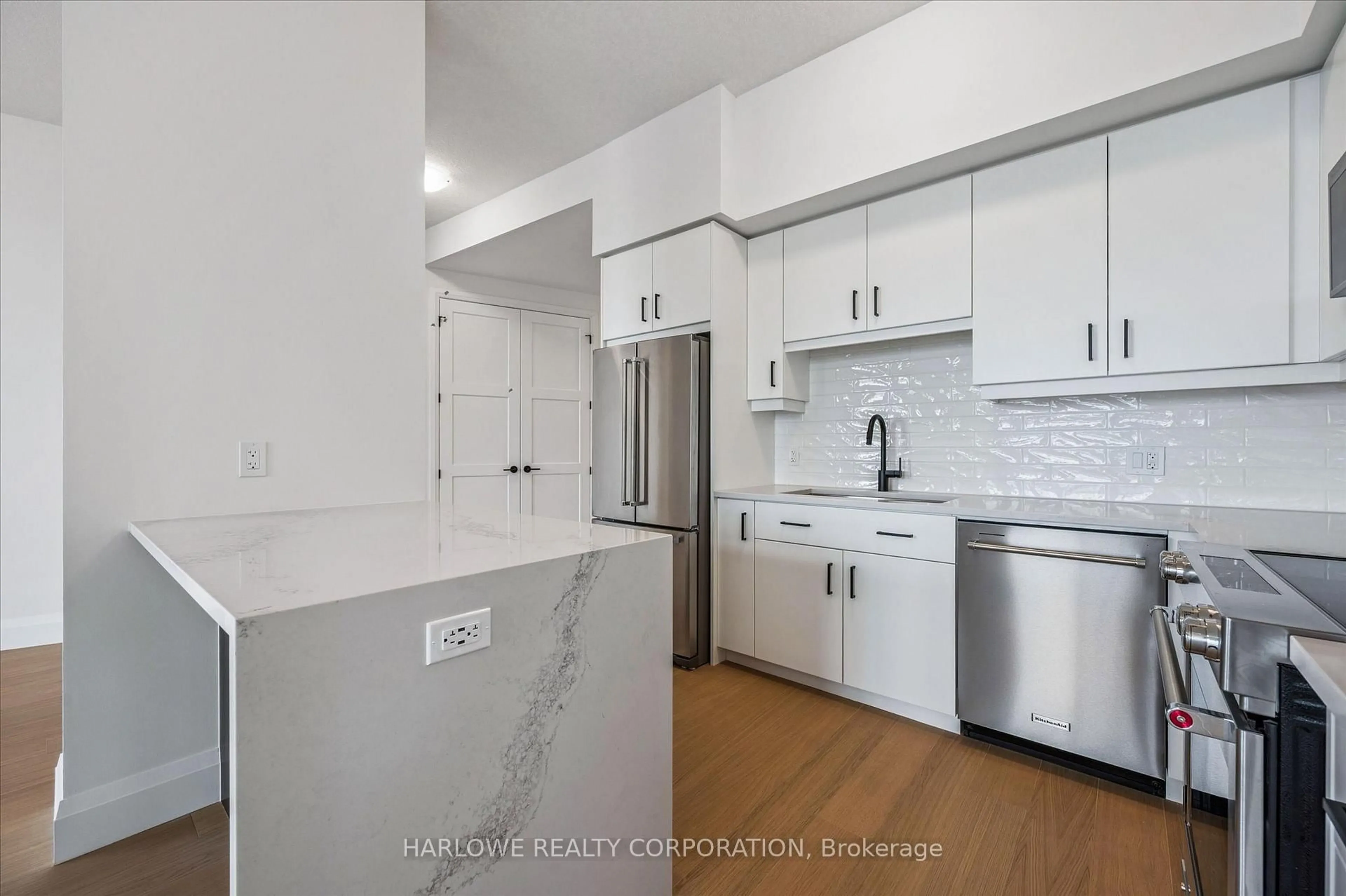 Unknown for 93 Arthur St #1308, Guelph Ontario N1E 0S6