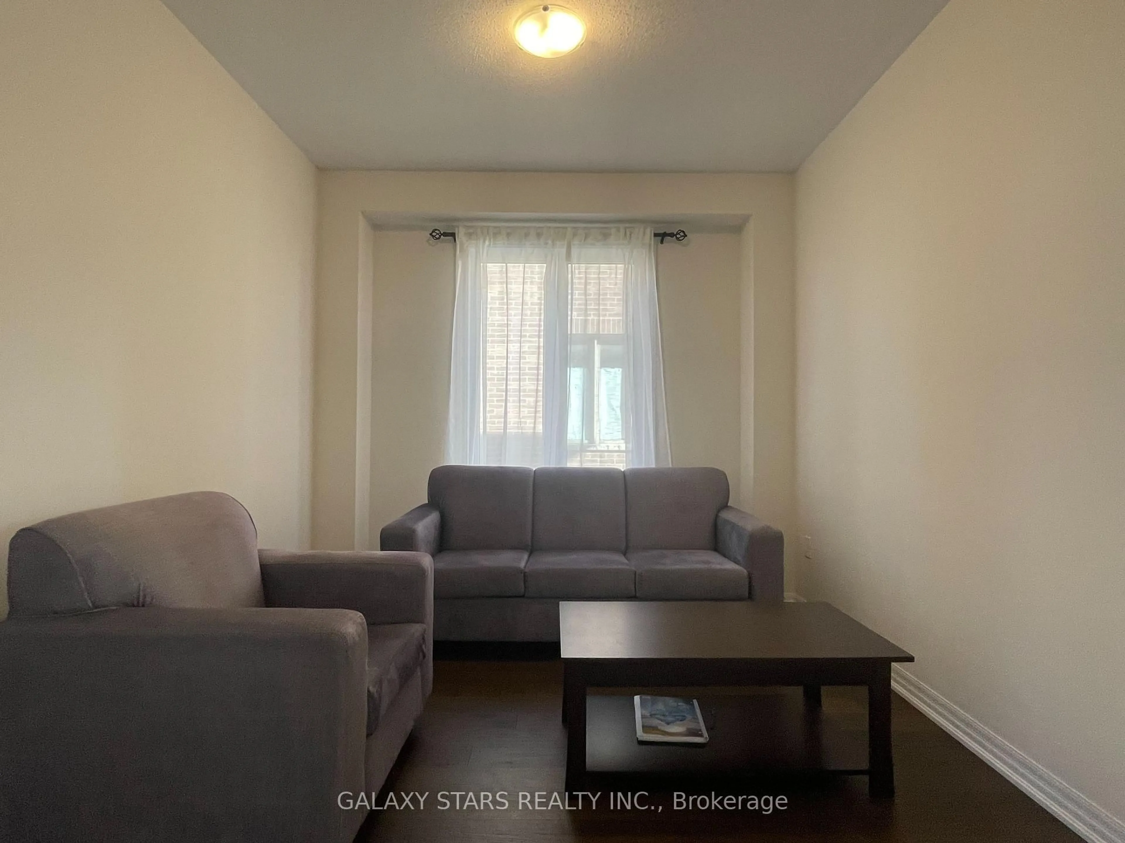 Living room with furniture, unknown for 40 Dobson St, Kawartha Lakes Ontario K9V 0P9