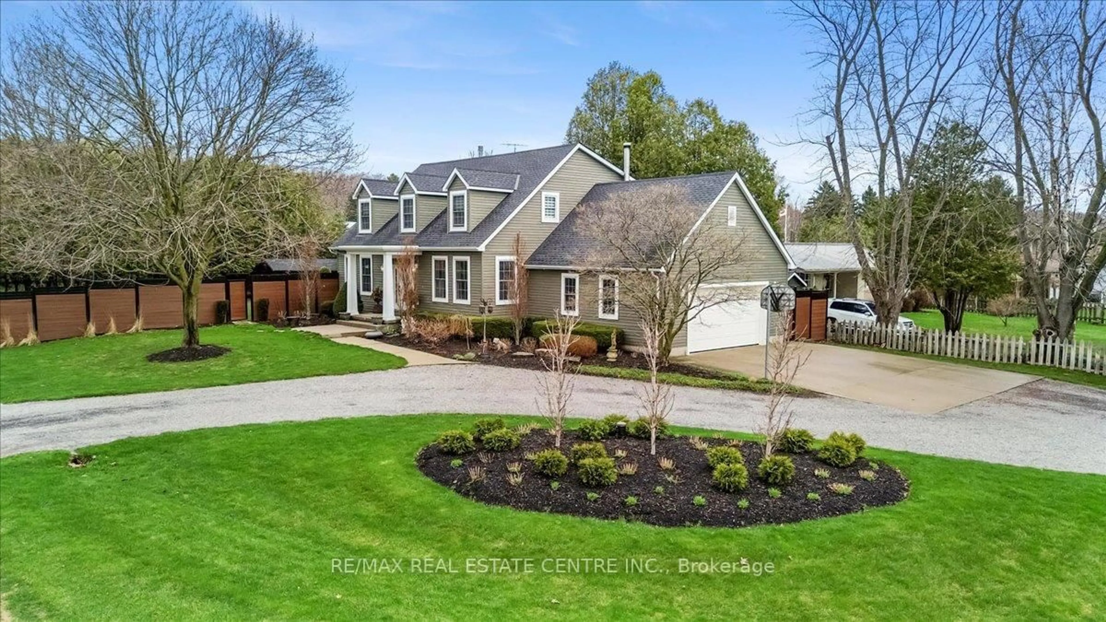 Home with brick exterior material, street for 653 Glen Morris Rd, Brant Ontario N0B 1W0