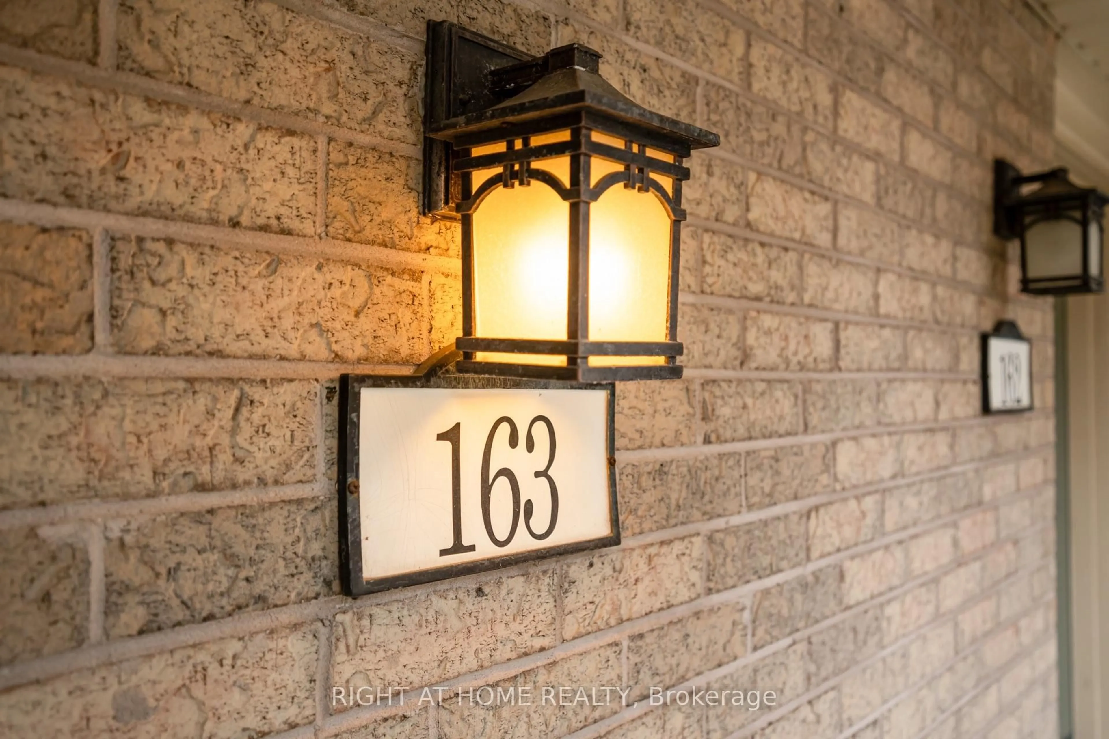 Indoor entryway for 302 College Ave #163, Guelph Ontario N1G 4T6