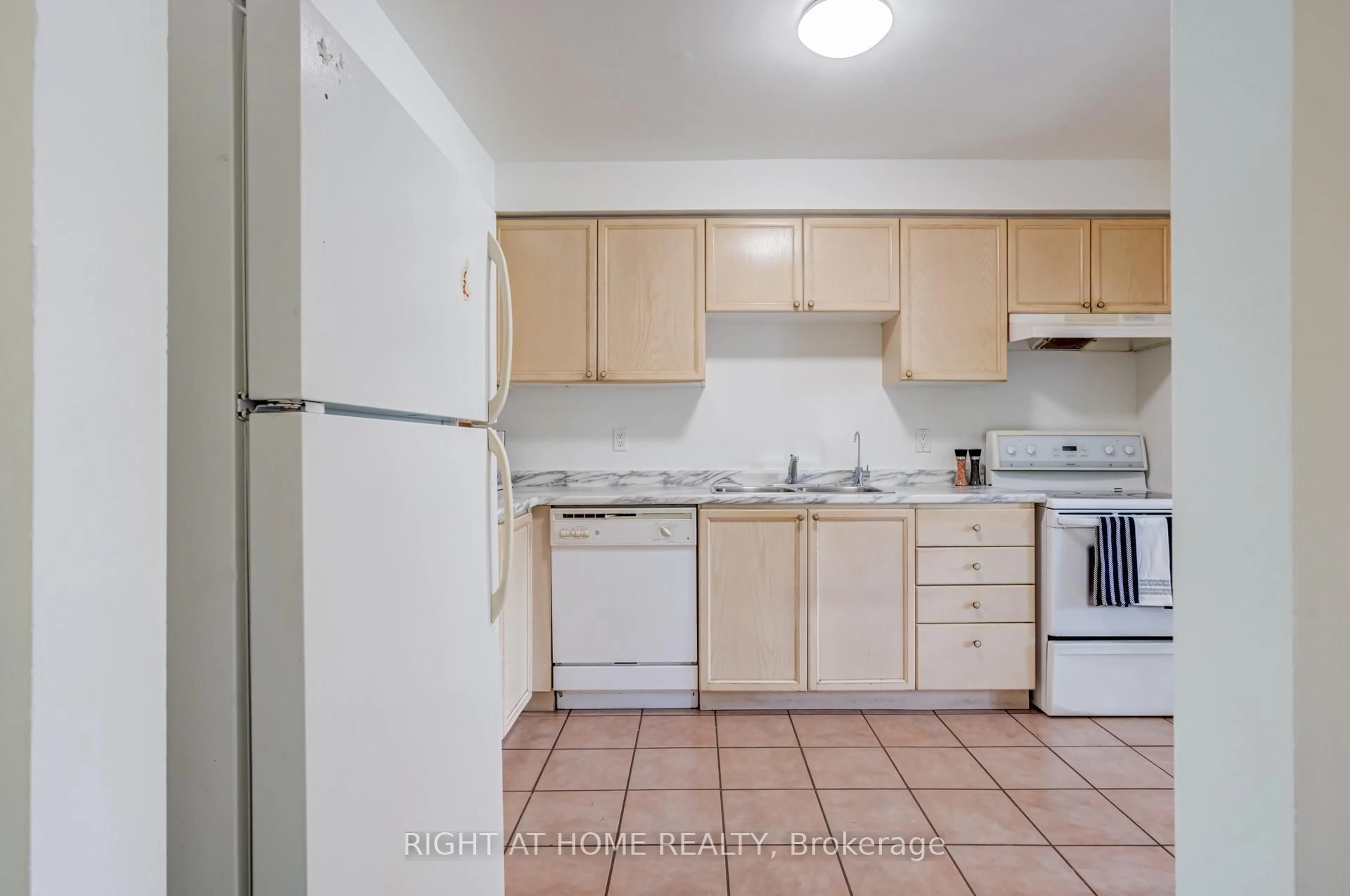 Standard kitchen, unknown for 302 College Ave #163, Guelph Ontario N1G 4T6