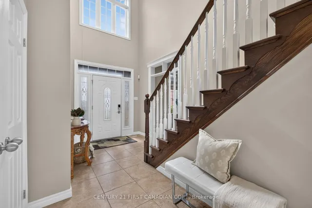 834 Talisman Cres, London South 5