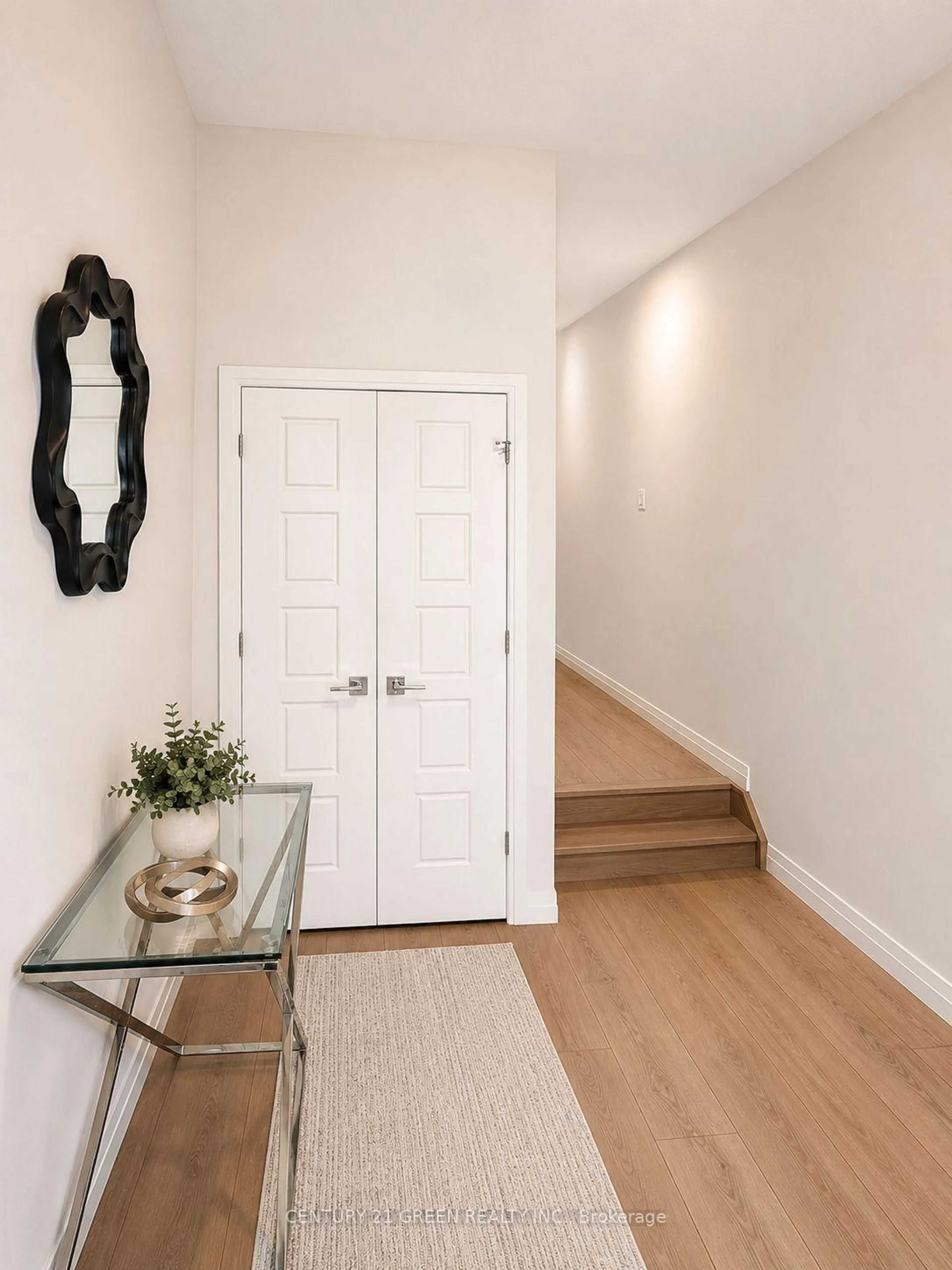 Indoor entryway for 251 Clark Ave, Kitchener Ontario N2C 2A9