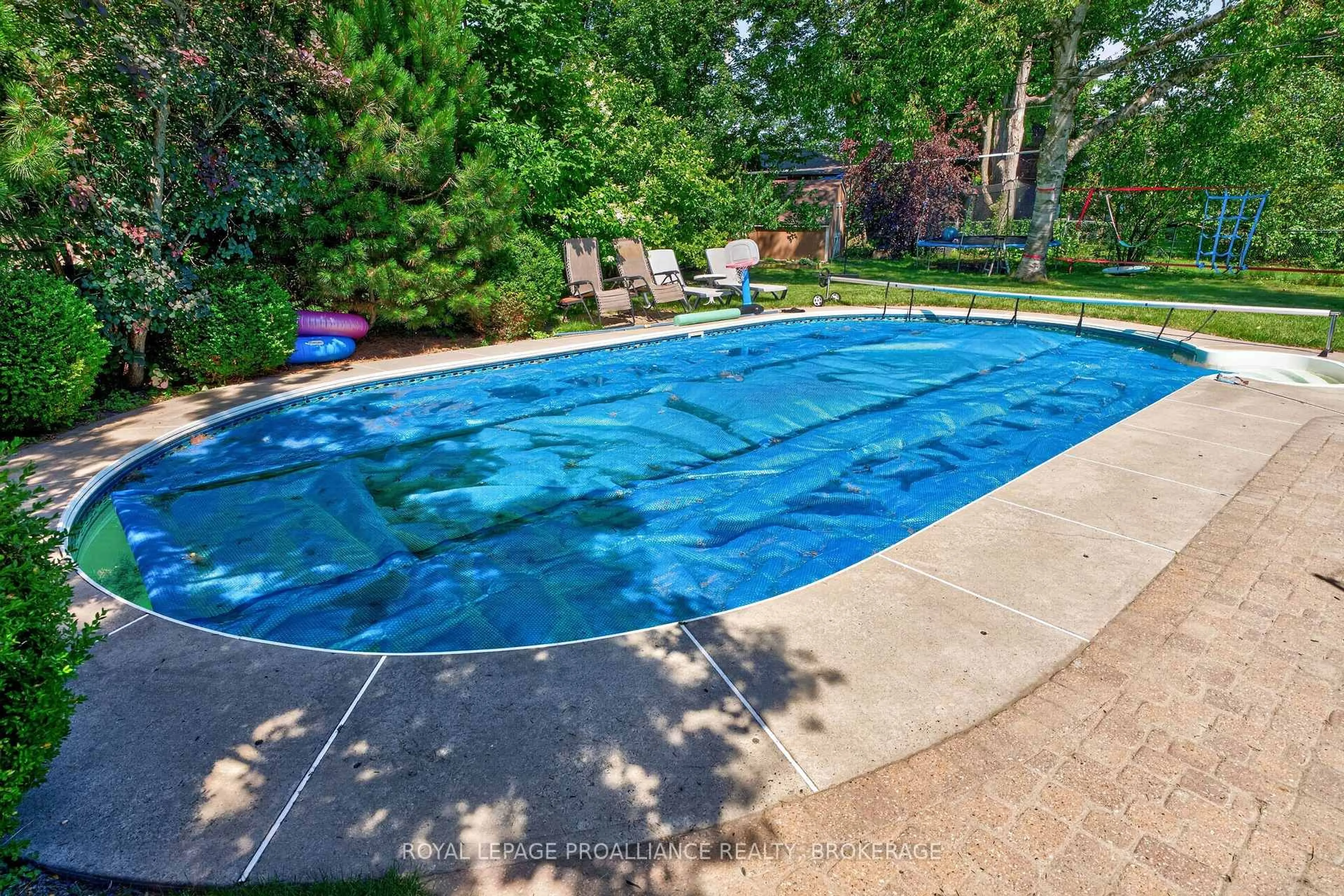 Pool for 294 Rosemount Terr, Kingston Ontario K7M 4A3