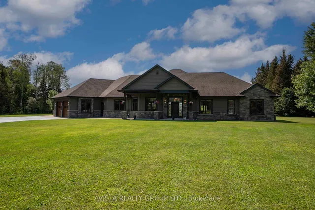 2422 Broadway Ave, Thunder Bay 1
