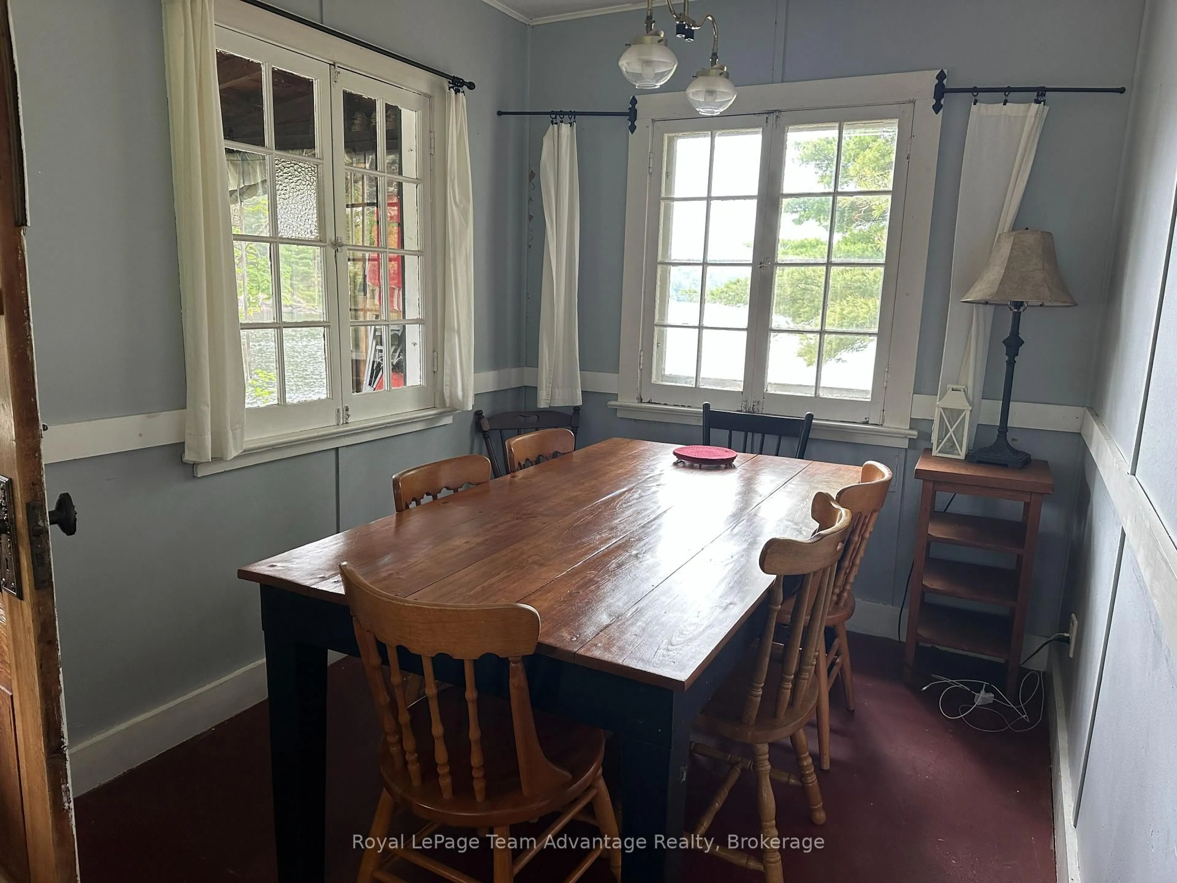Dining room, wood/laminate floor for 9130 Harris Lake WA, Whitestone Ontario P0A 1G0