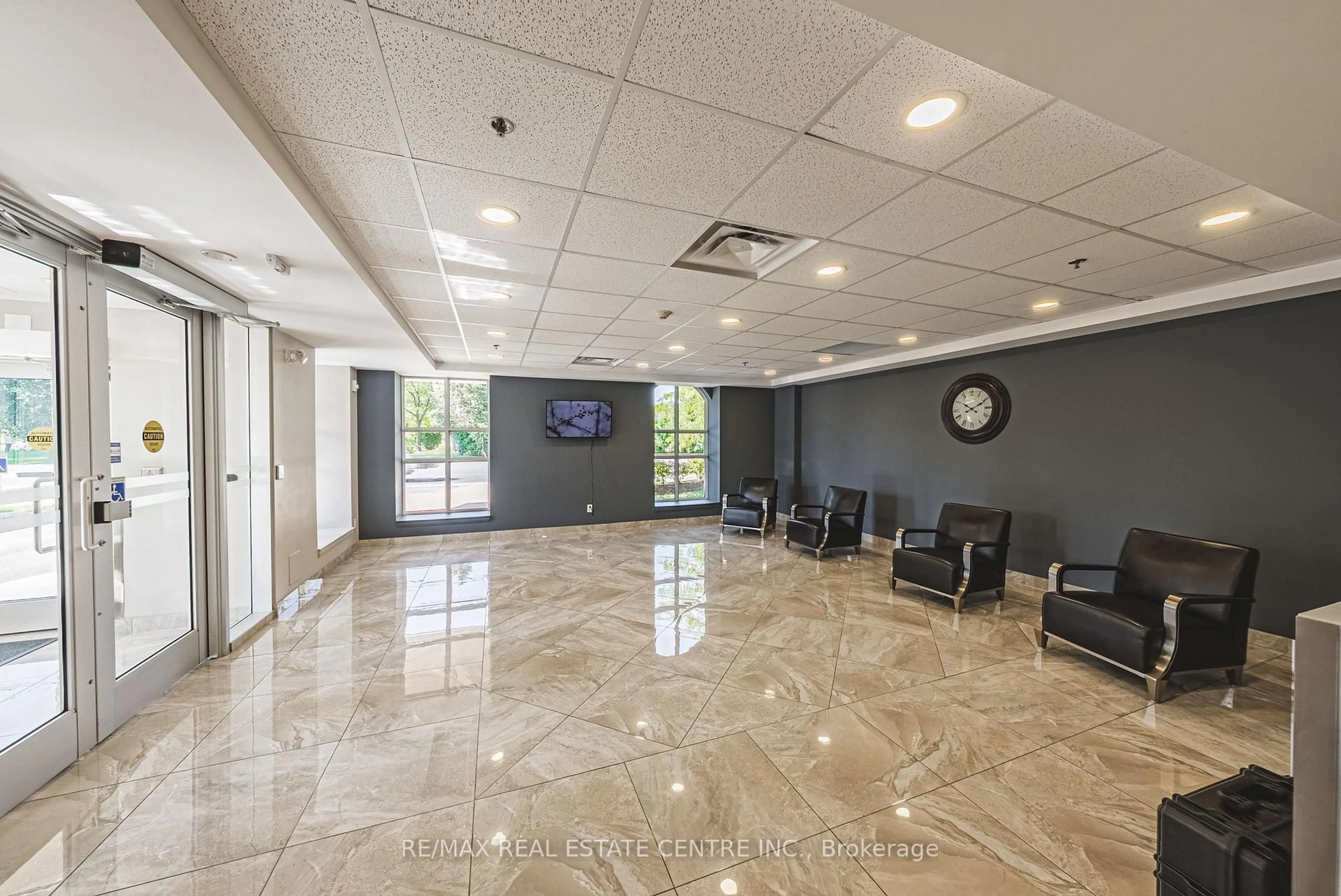 Lobby for 319 Highway 8 Rd ##308, Hamilton Ontario L8G 0B1