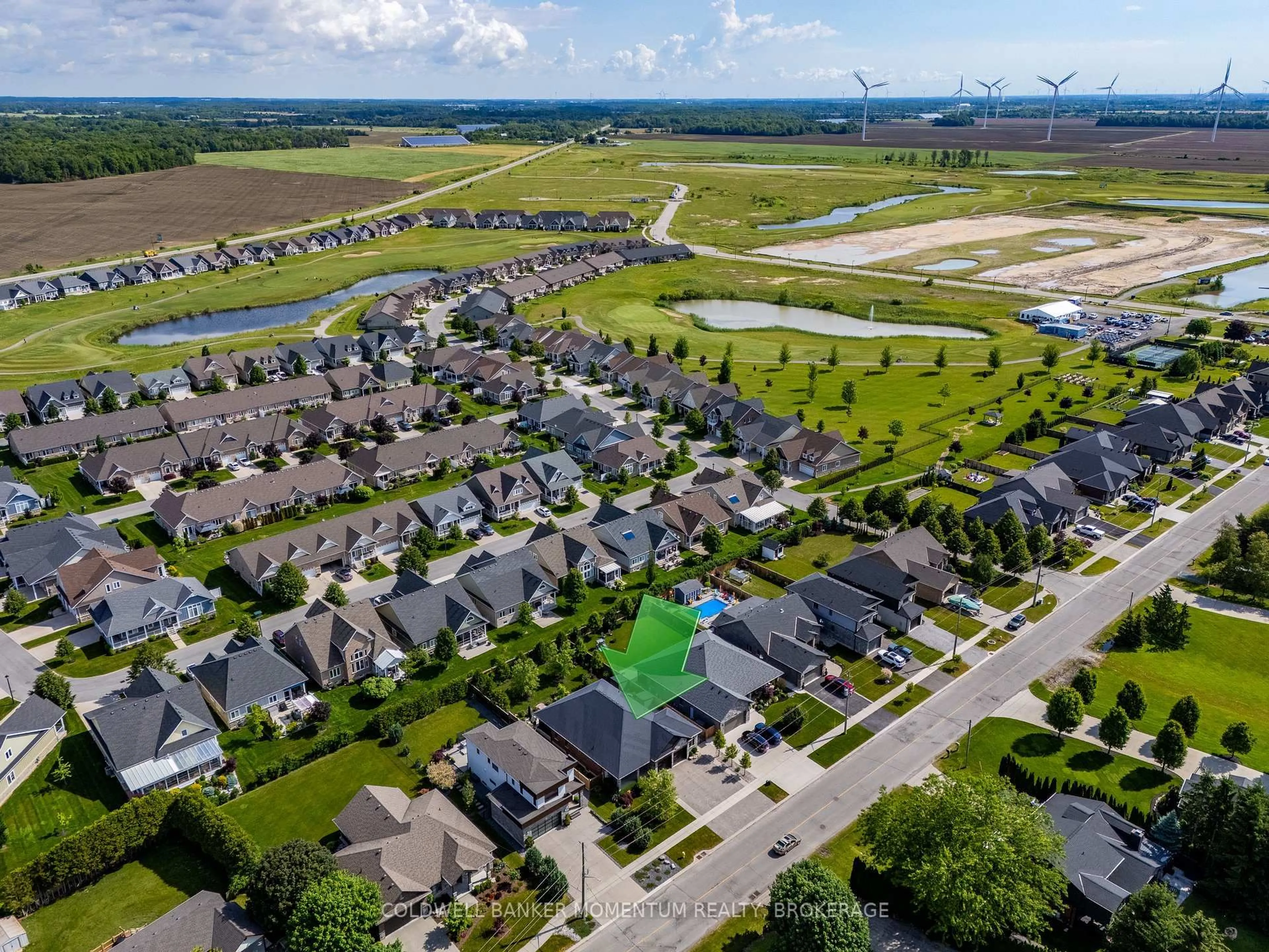 A pic from outside/outdoor area/front of a property/back of a property/a pic from drone, street for 139 New Lakeshore Rd, Norfolk Ontario N0A 1N3