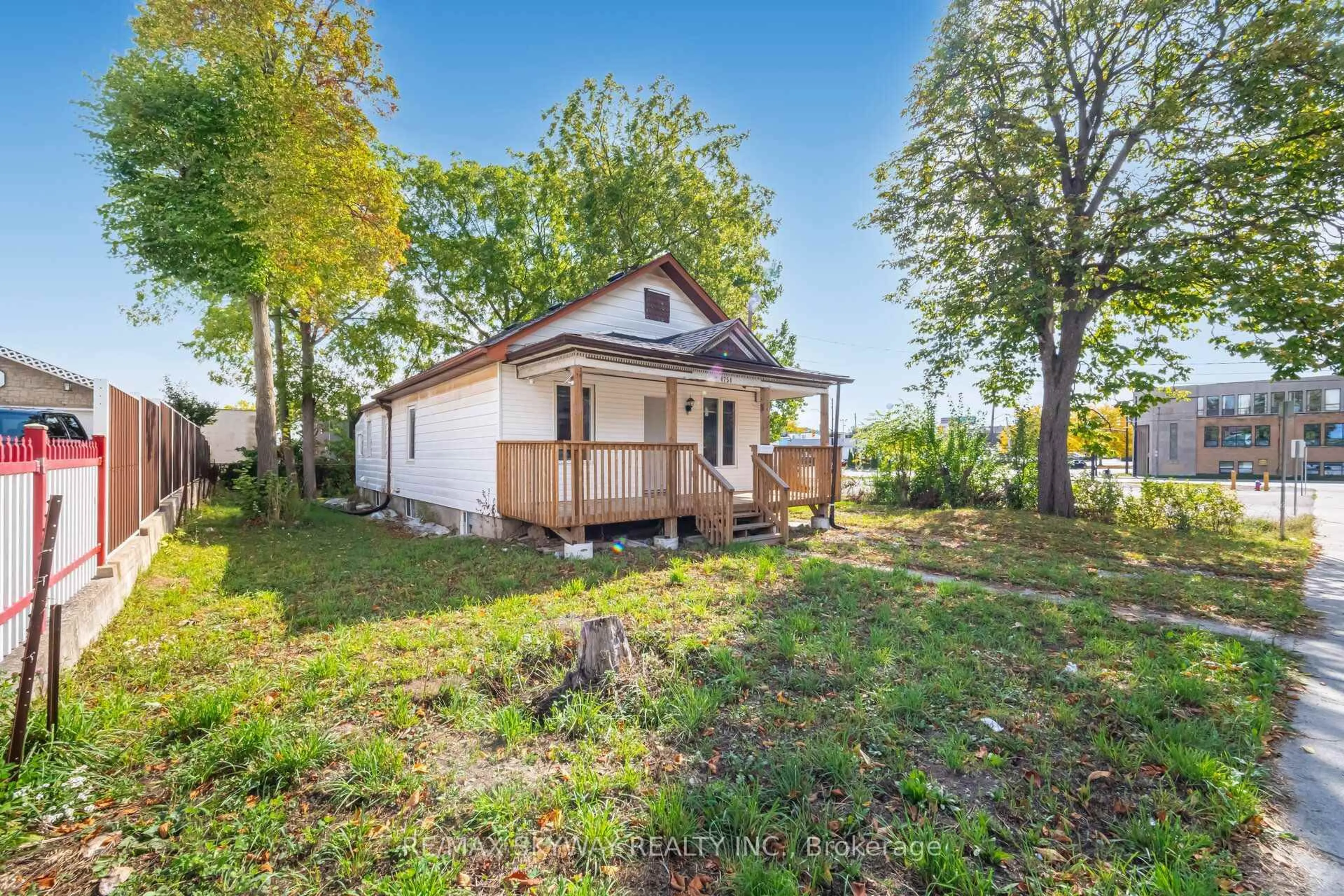 Unknown for 4754 First Ave, Niagara Falls Ontario L2E 2C4