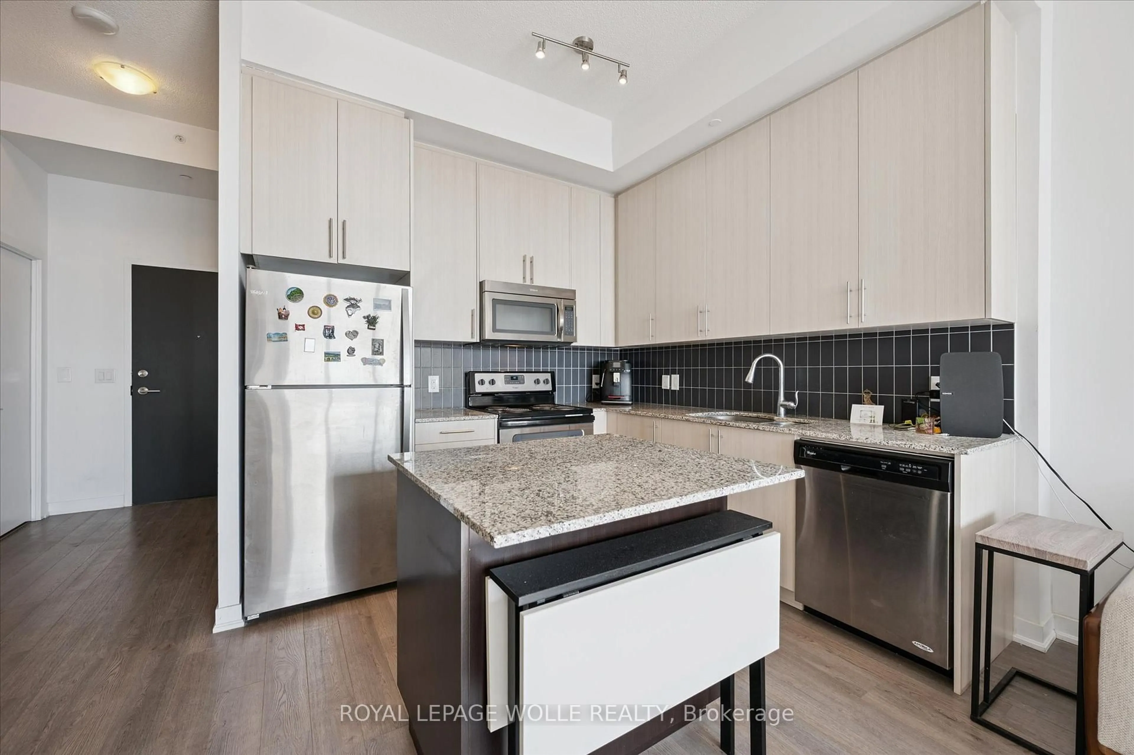 Unknown for 85 Duke St #1707, Kitchener Ontario N2H 0B7