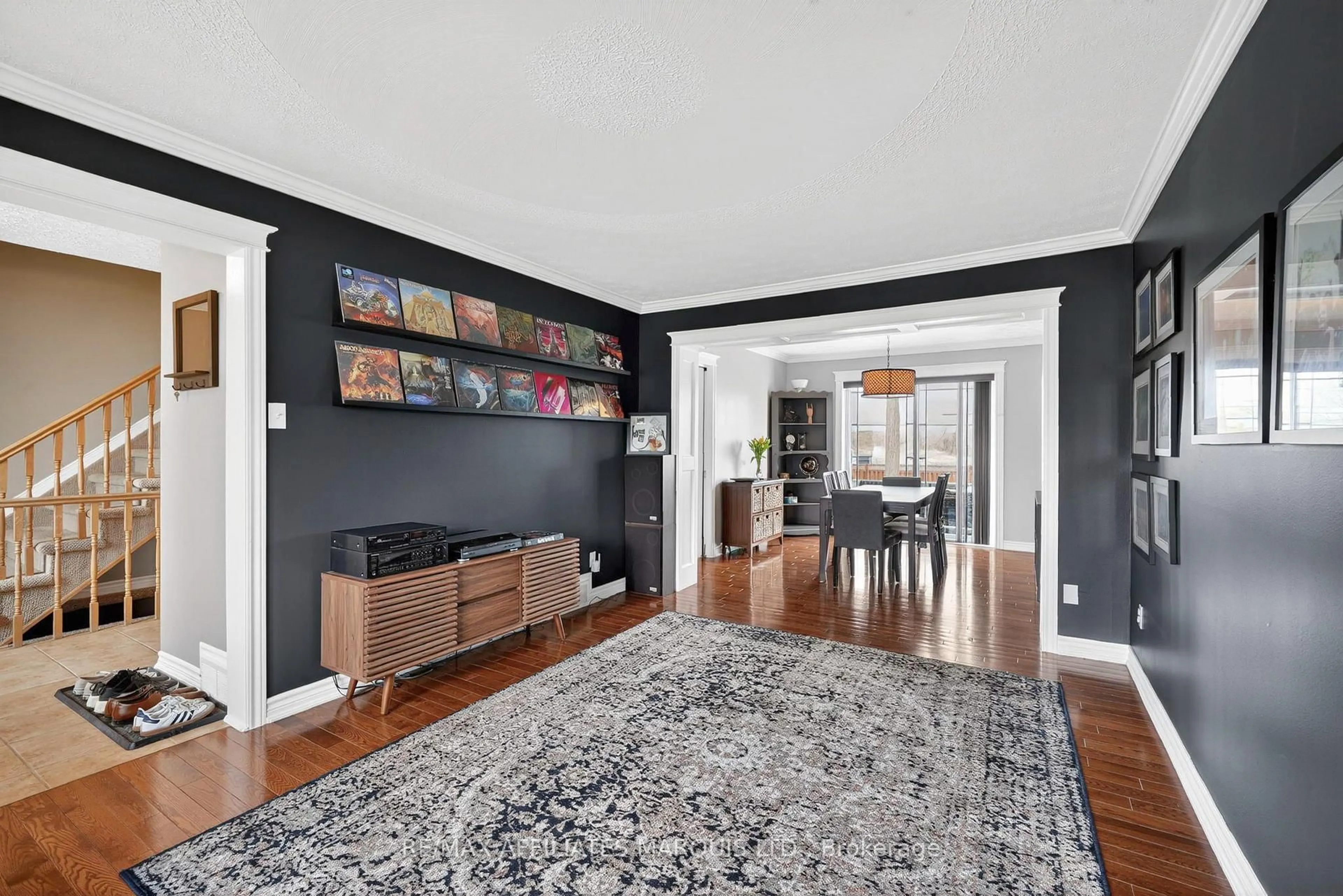 Indoor entryway for 1337 Patricia Pl, Cornwall Ontario K6H 6X9