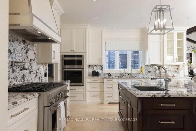 50 Sandalwood Cres, Niagara-on-the-Lake 3