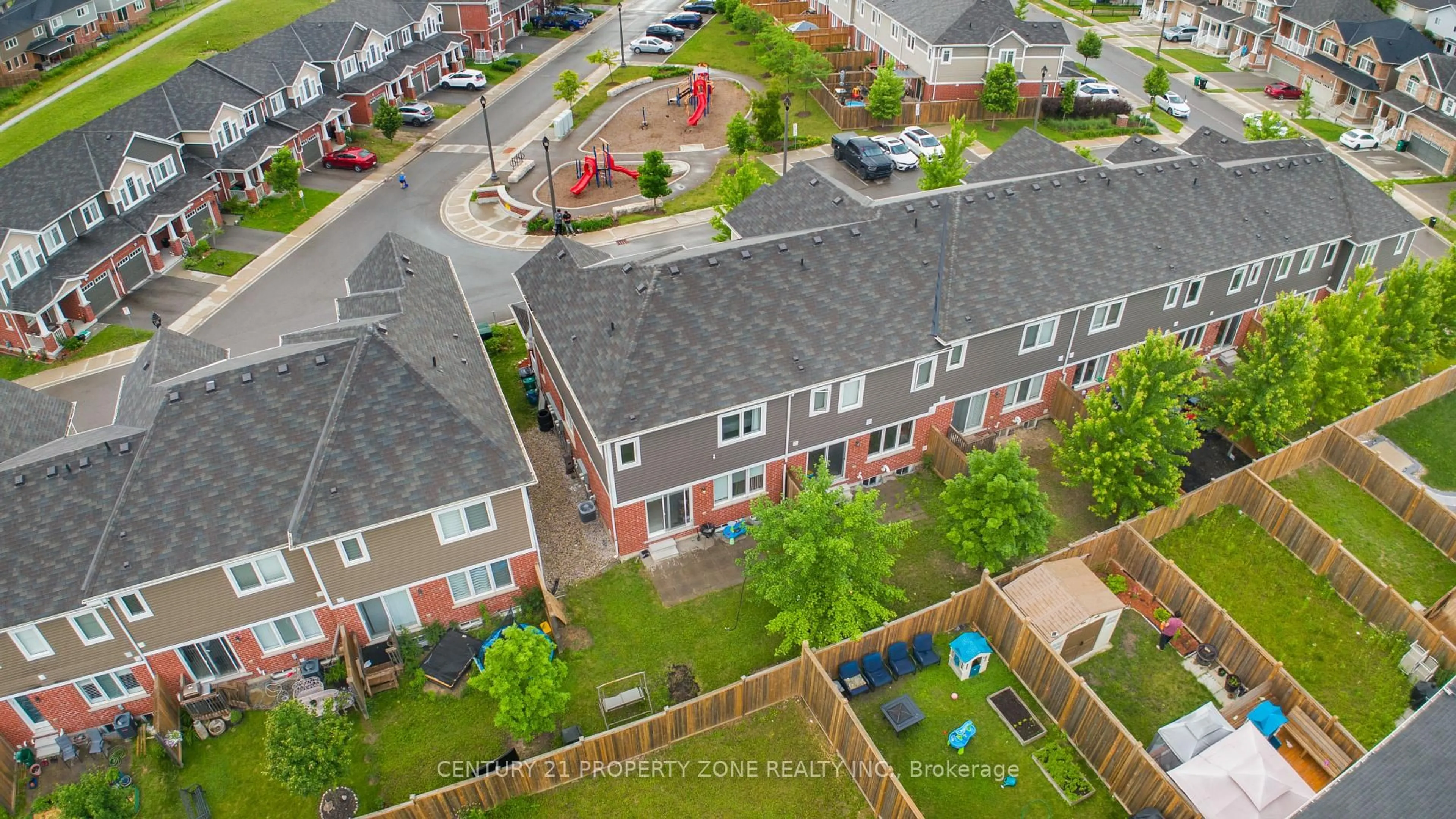 A pic from outside/outdoor area/front of a property/back of a property/a pic from drone, city buildings view from balcony for 254 Waterbrook Lane, Kitchener Ontario N2P 0H7
