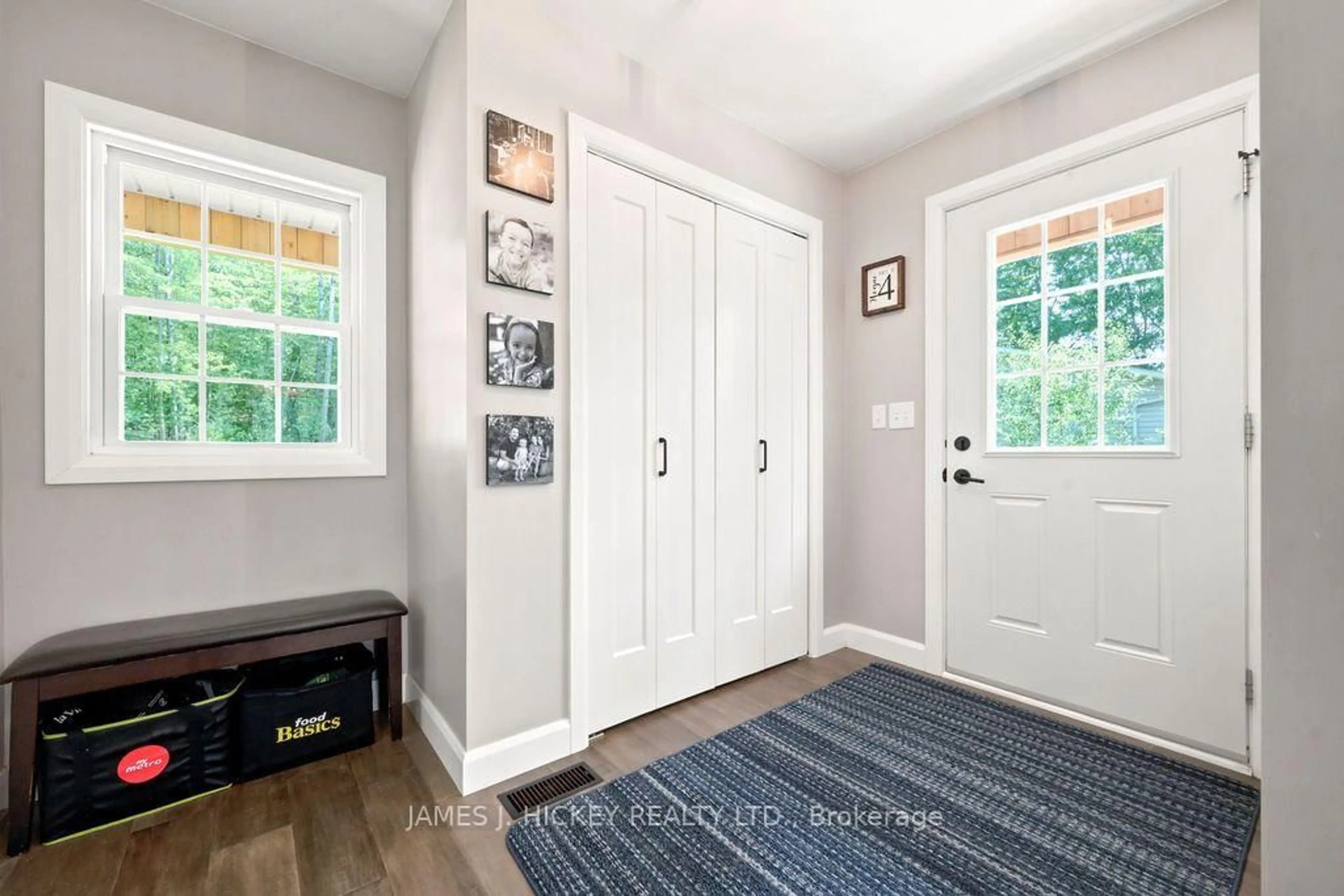 Indoor entryway for 160 Hunts Rd, Chalk River Ontario K0J 1J0