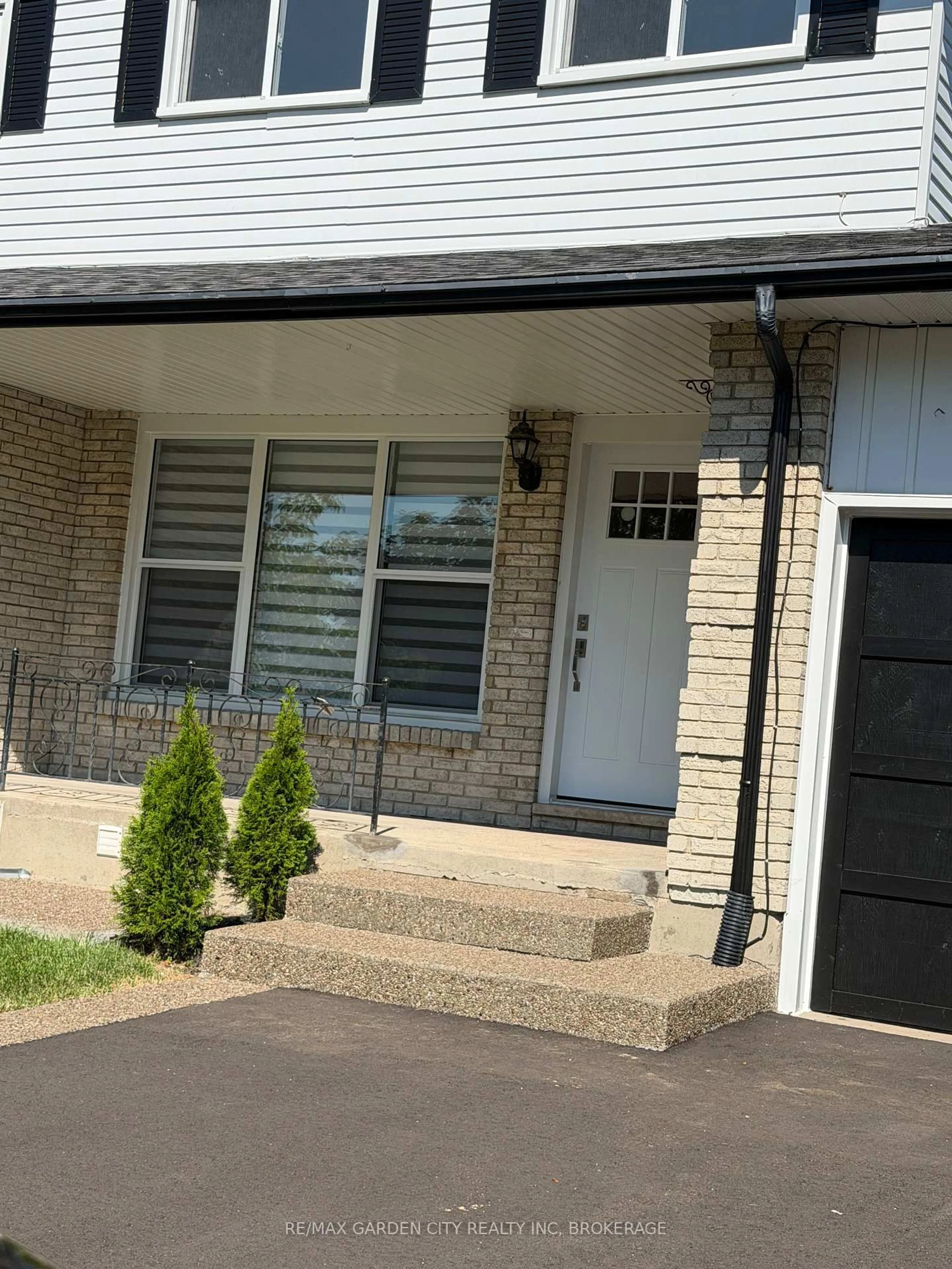 Unknown for 102 Tupper Dr, Thorold Ontario L2V 4C8